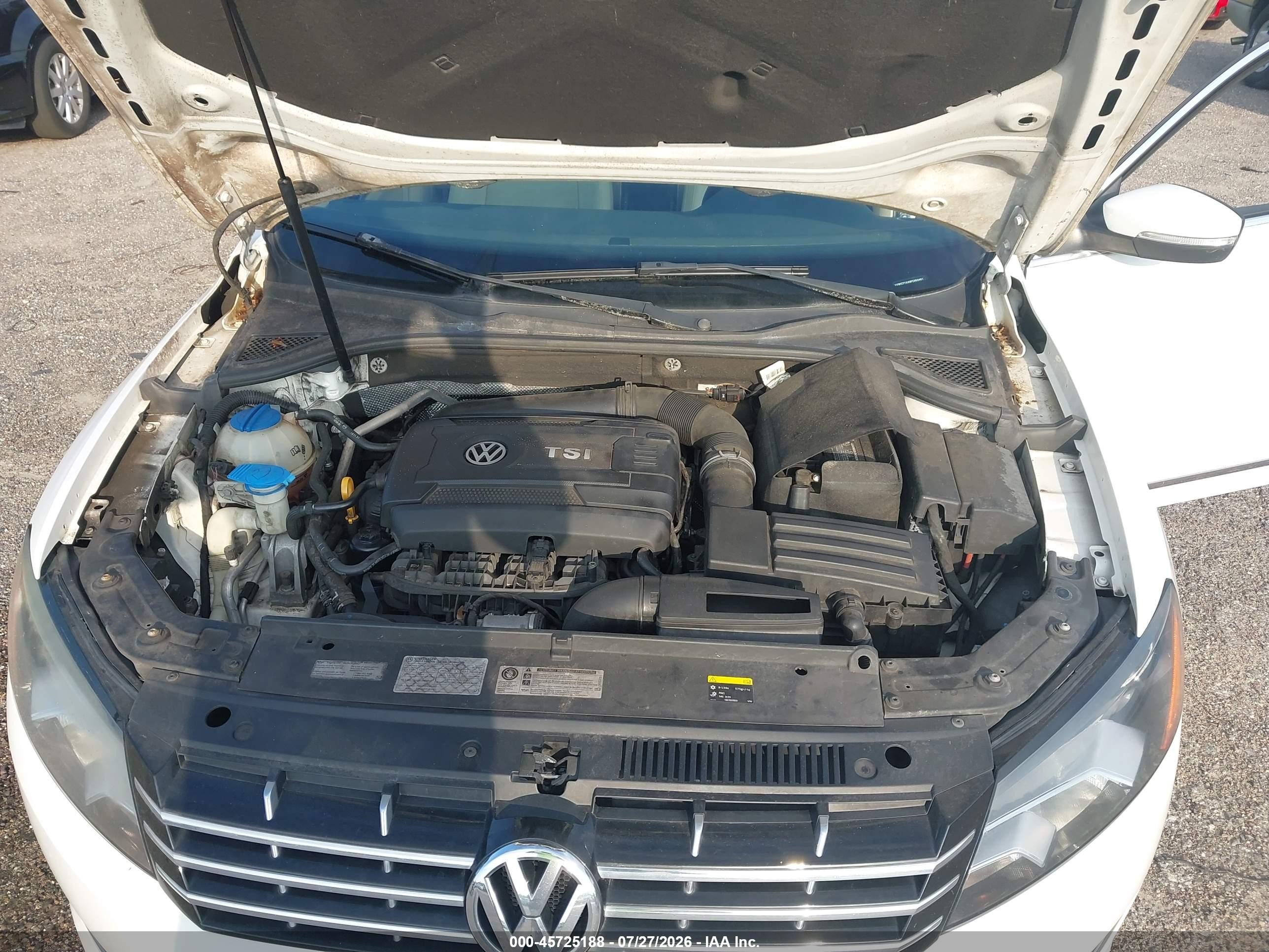2015 Volkswagen Passat 1.8t Sel Premium White vin: 1VWCT7A33FC053401