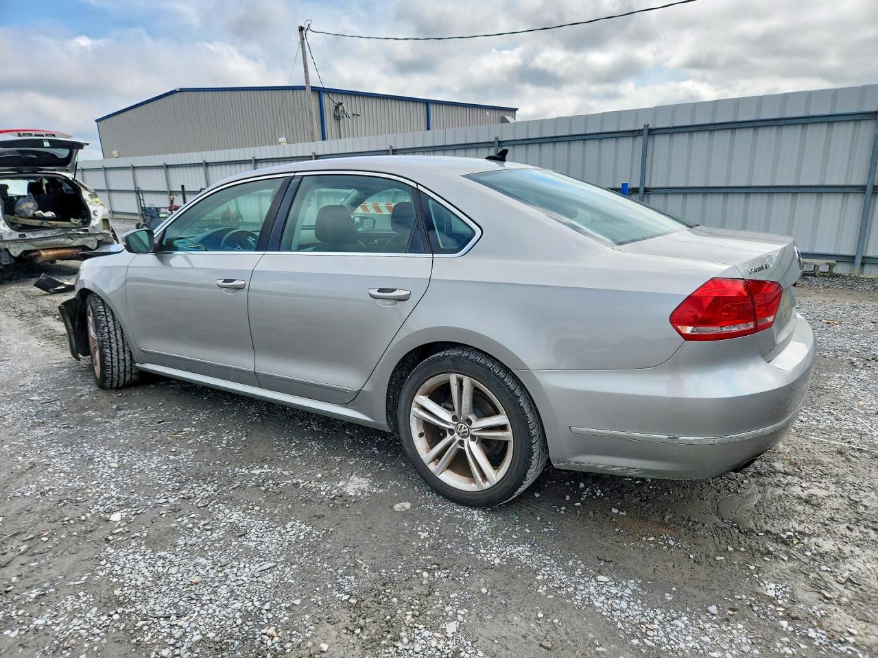 2014 Volkswagen Passat Sel Silver vin: 1VWCT7A34EC011351