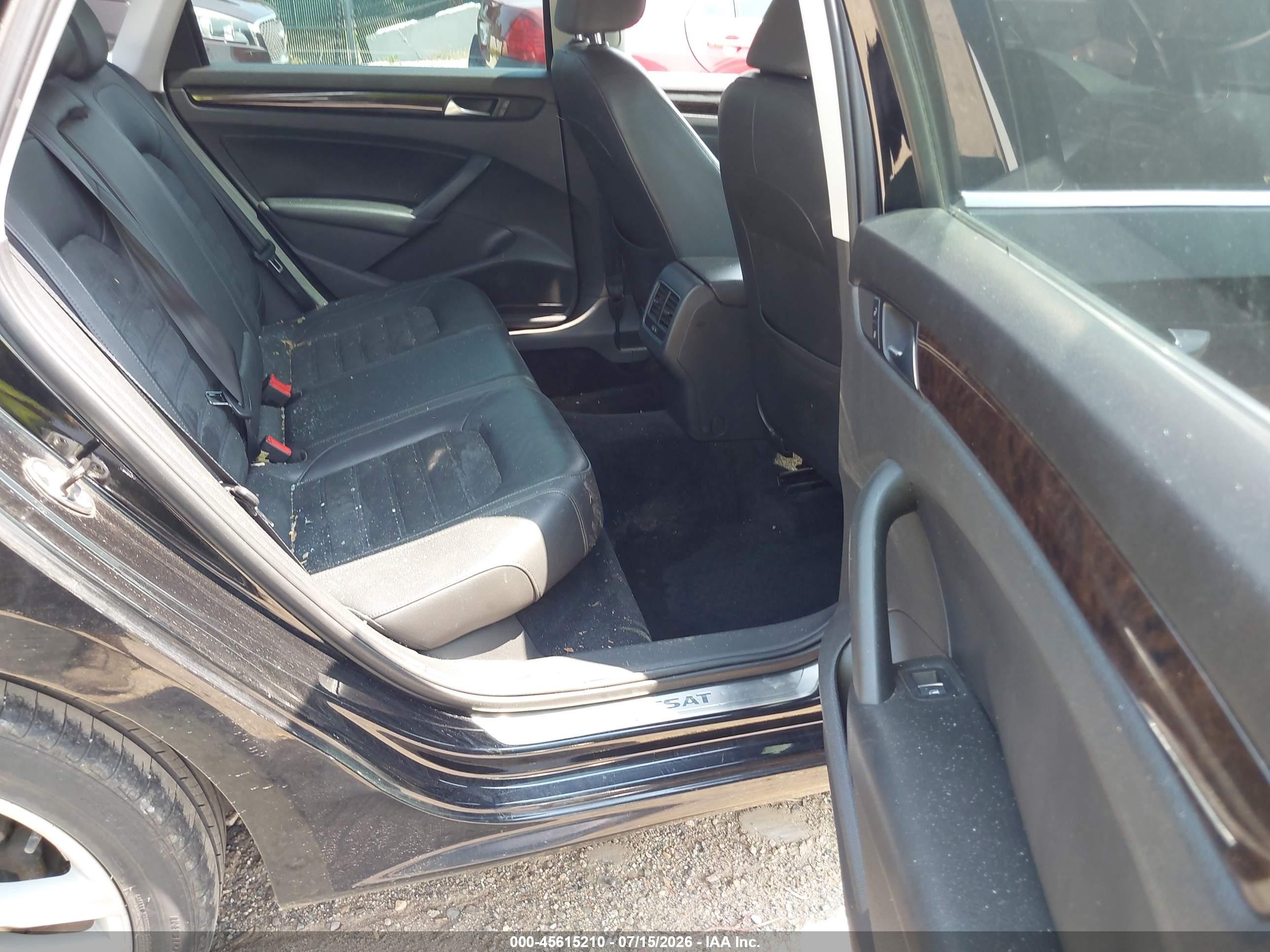 2014 Volkswagen Passat 1.8t Sel Premium Черный vin: 1VWCT7A35EC006370