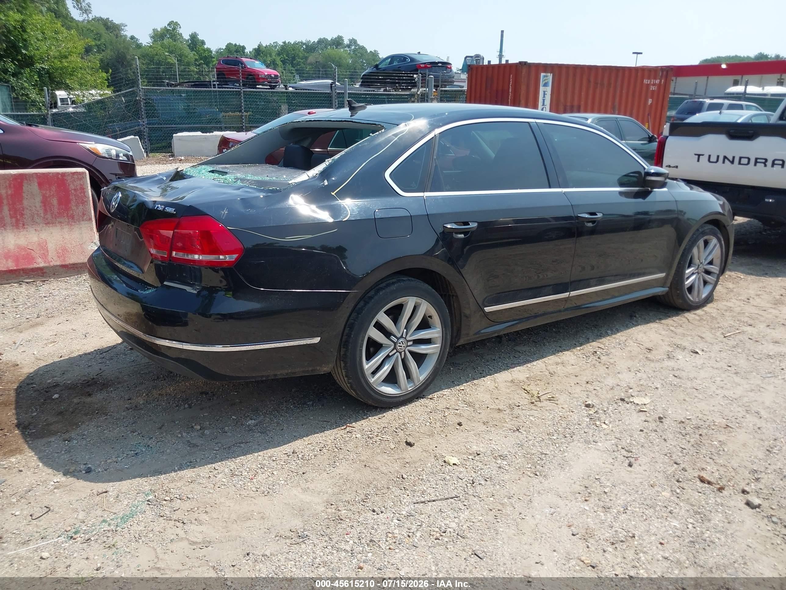 2014 Volkswagen Passat 1.8t Sel Premium Черный vin: 1VWCT7A35EC006370