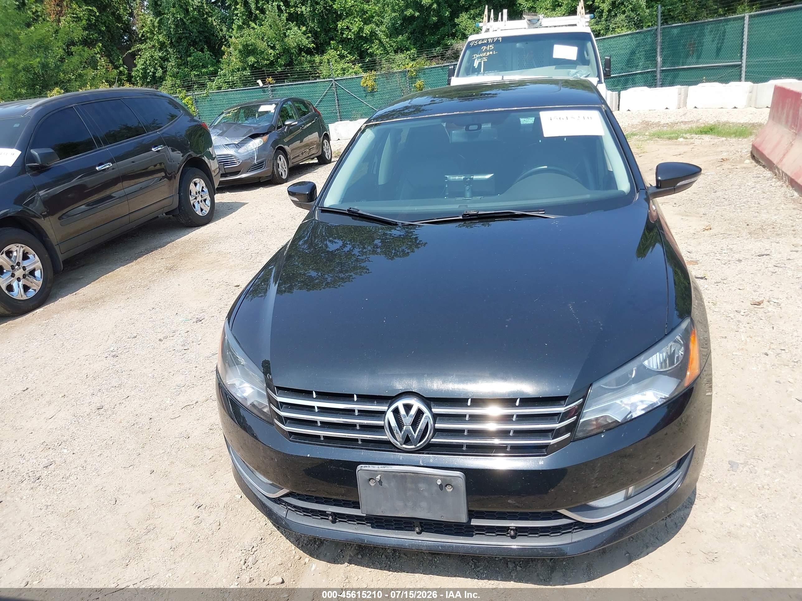 2014 Volkswagen Passat 1.8t Sel Premium Черный vin: 1VWCT7A35EC006370