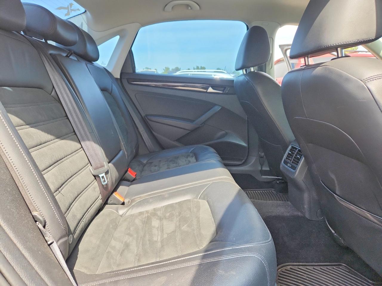 2014 Volkswagen Passat Sel Gray vin: 1VWCT7A35EC095356