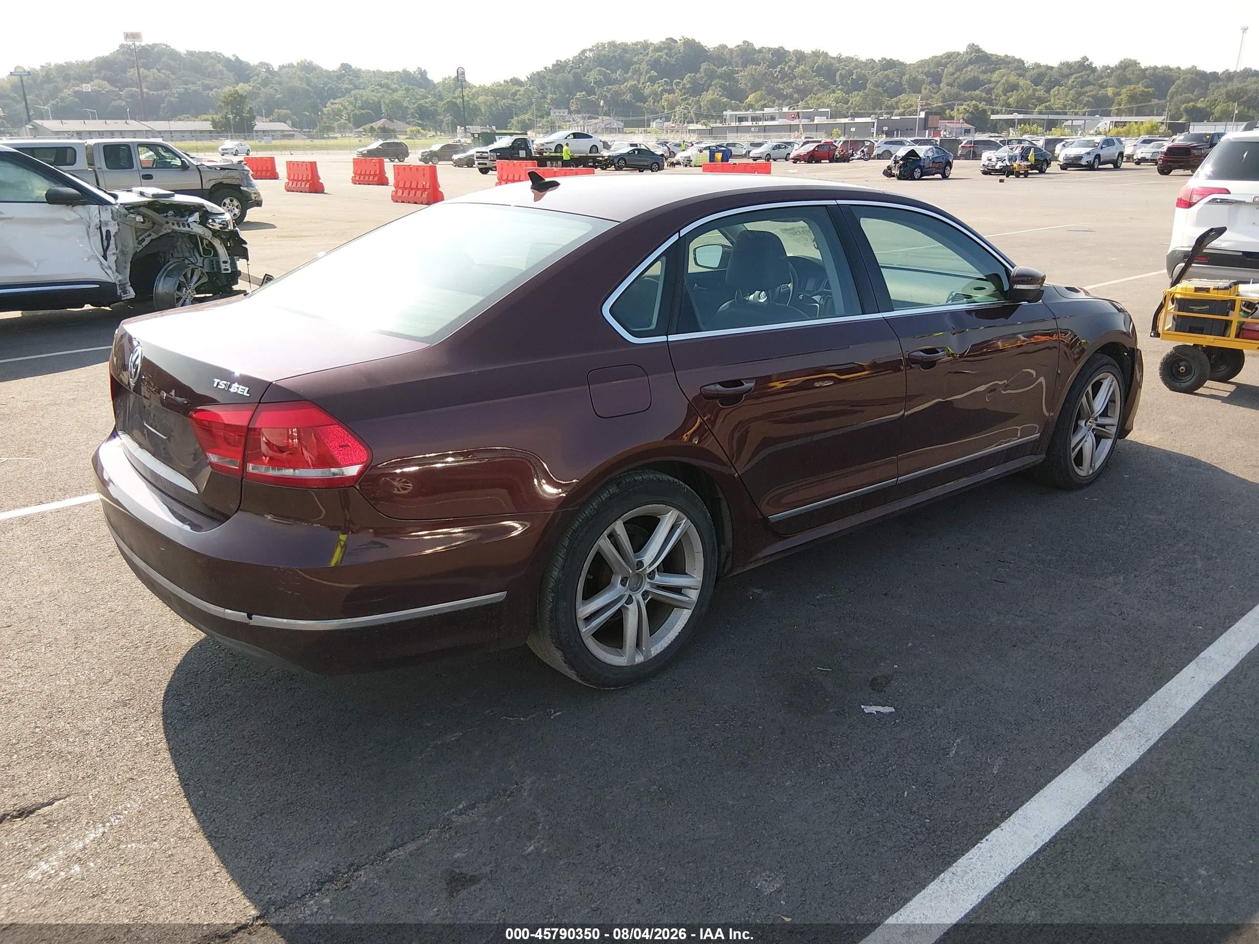 2014 Volkswagen Passat 1.8t Sel Premium Burgundy vin: 1VWCT7A36EC044996