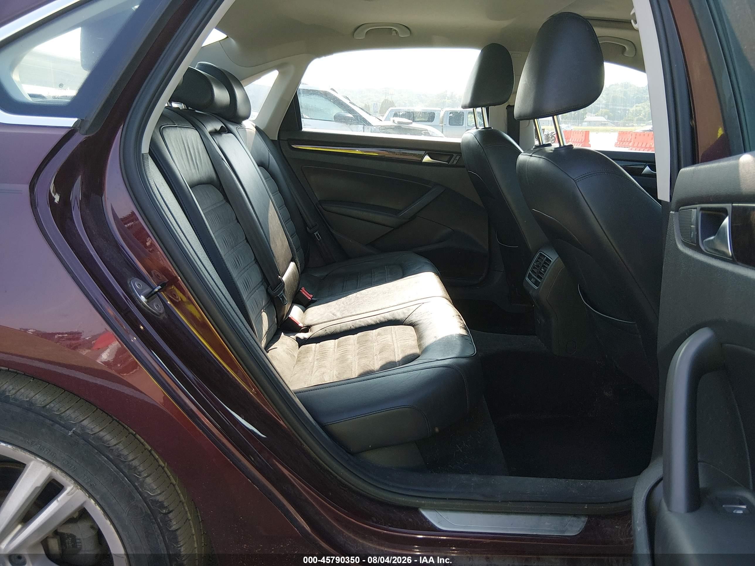 2014 Volkswagen Passat 1.8t Sel Premium Burgundy vin: 1VWCT7A36EC044996