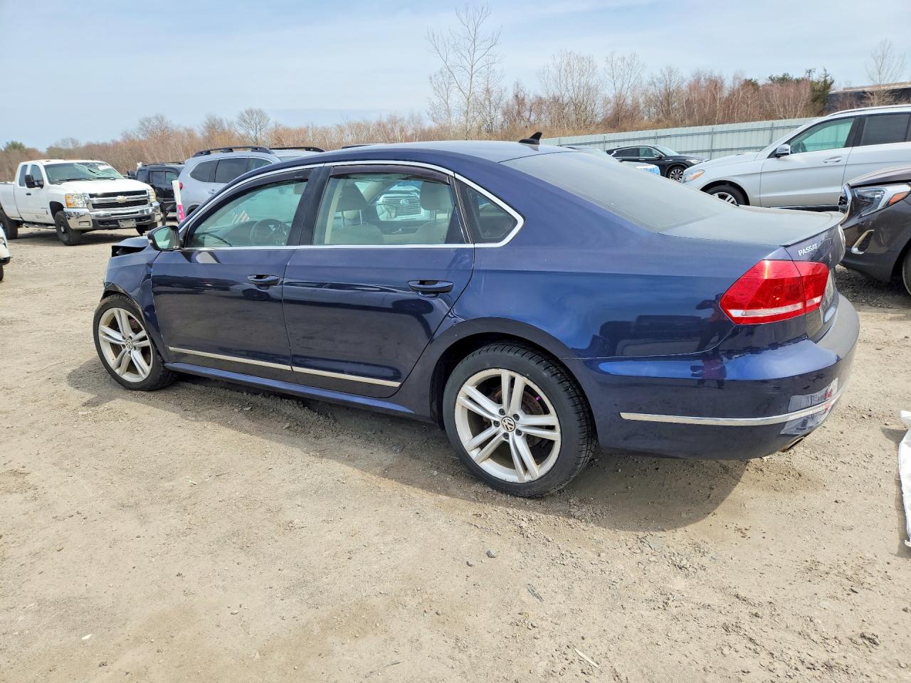 2014 Volkswagen Passat Sel Blue vin: 1VWCT7A36EC060129