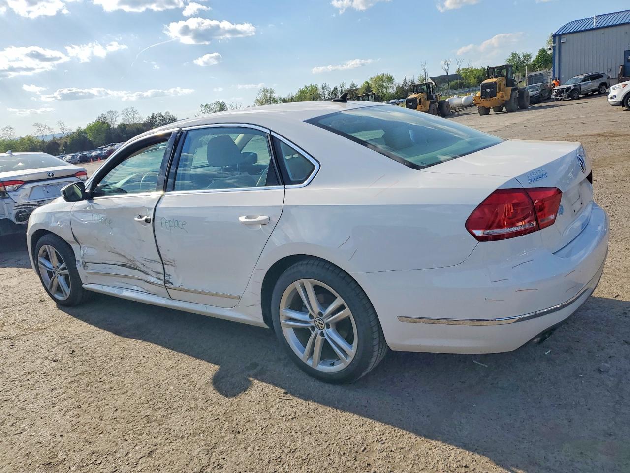 2014 Volkswagen Passat Sel Белый vin: 1VWCT7A36EC082227