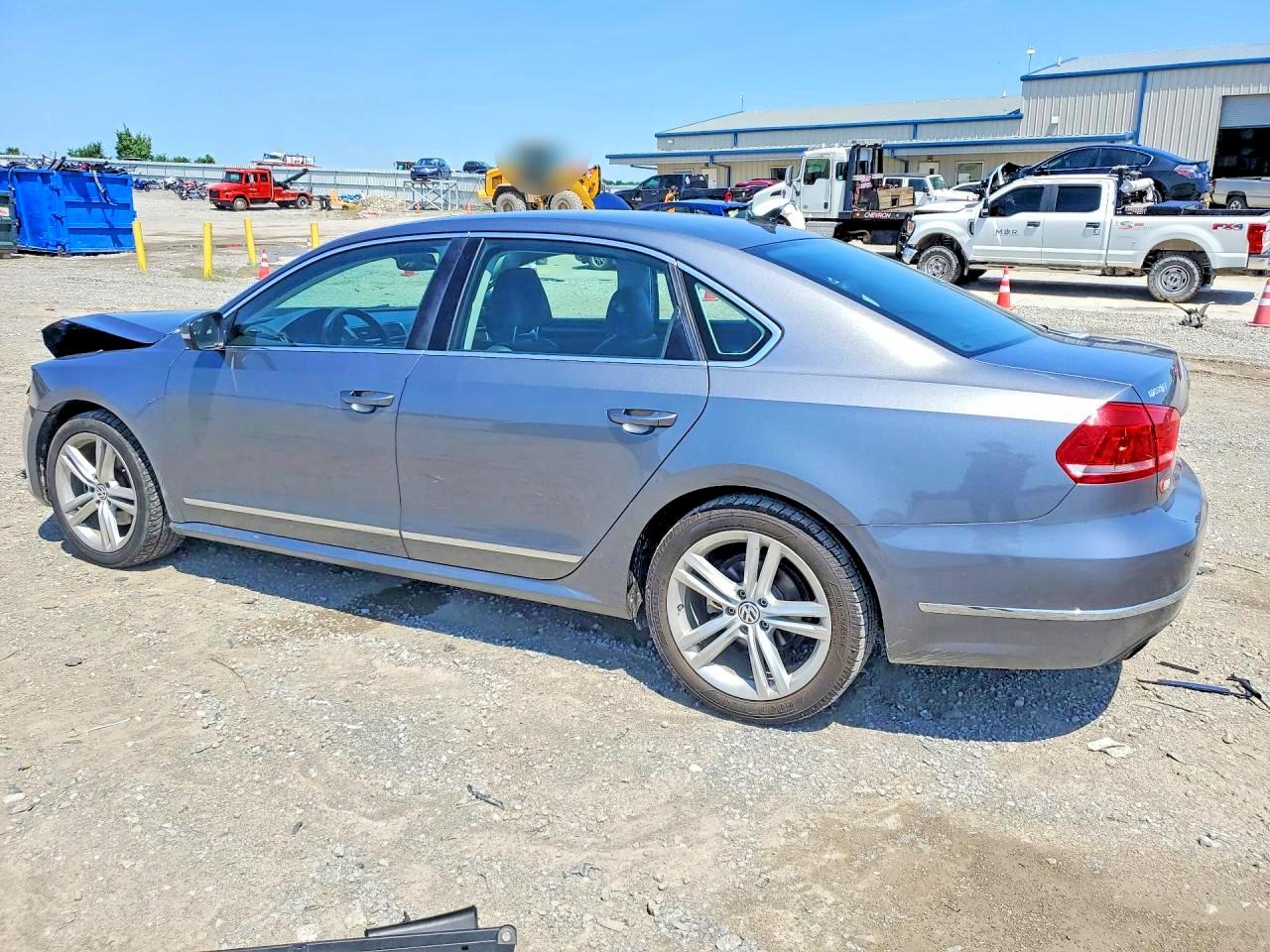 2015 Volkswagen Passat Sel Gray vin: 1VWCT7A36FC100176
