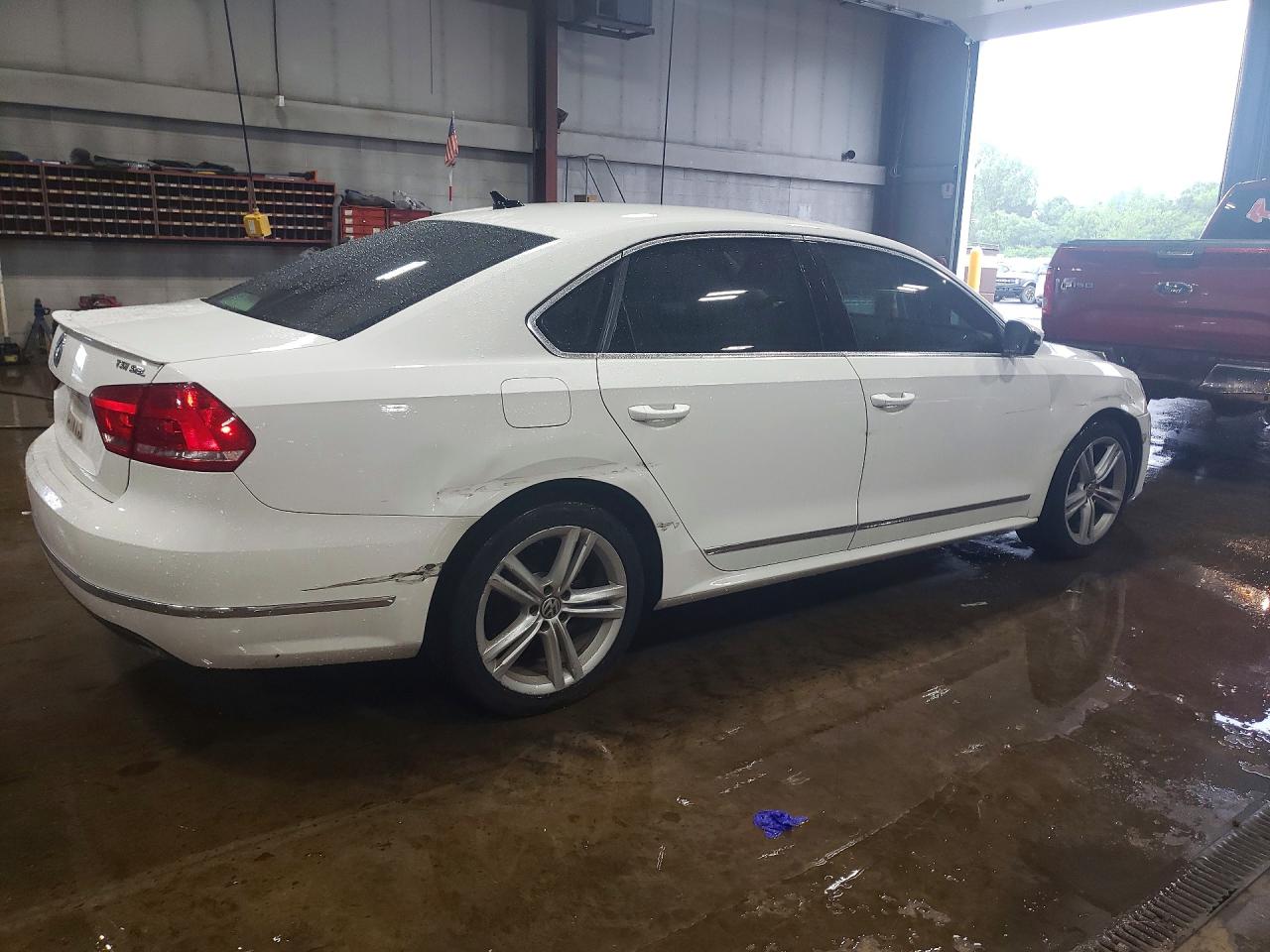 2014 Volkswagen Passat Sel Белый vin: 1VWCT7A38EC019825