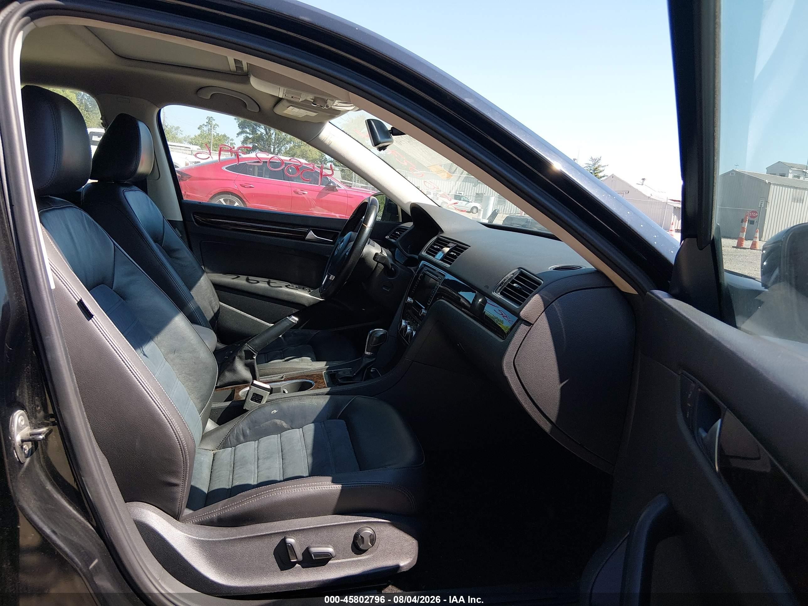 2014 Volkswagen Passat 1.8t Sel Premium Black vin: 1VWCT7A39EC053398