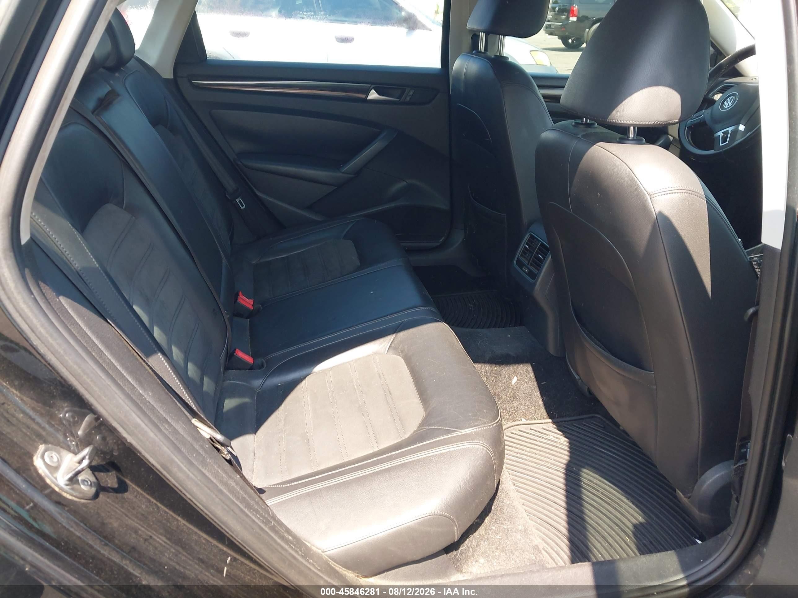 2014 Volkswagen Passat 1.8t Sel Premium Черный vin: 1VWCT7A3XEC005702