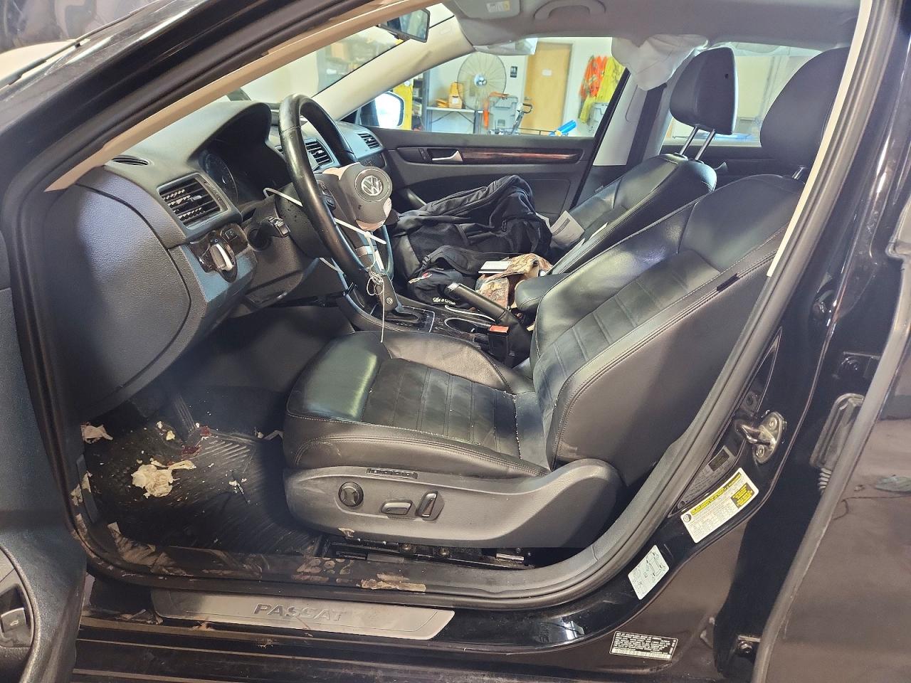 2014 Volkswagen Passat Sel Black vin: 1VWCT7A3XEC042457