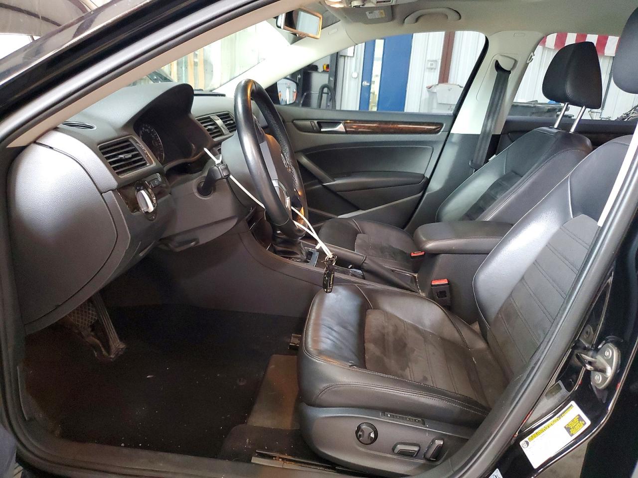 2014 Volkswagen Passat Sel Черный vin: 1VWCT7A3XEC110160