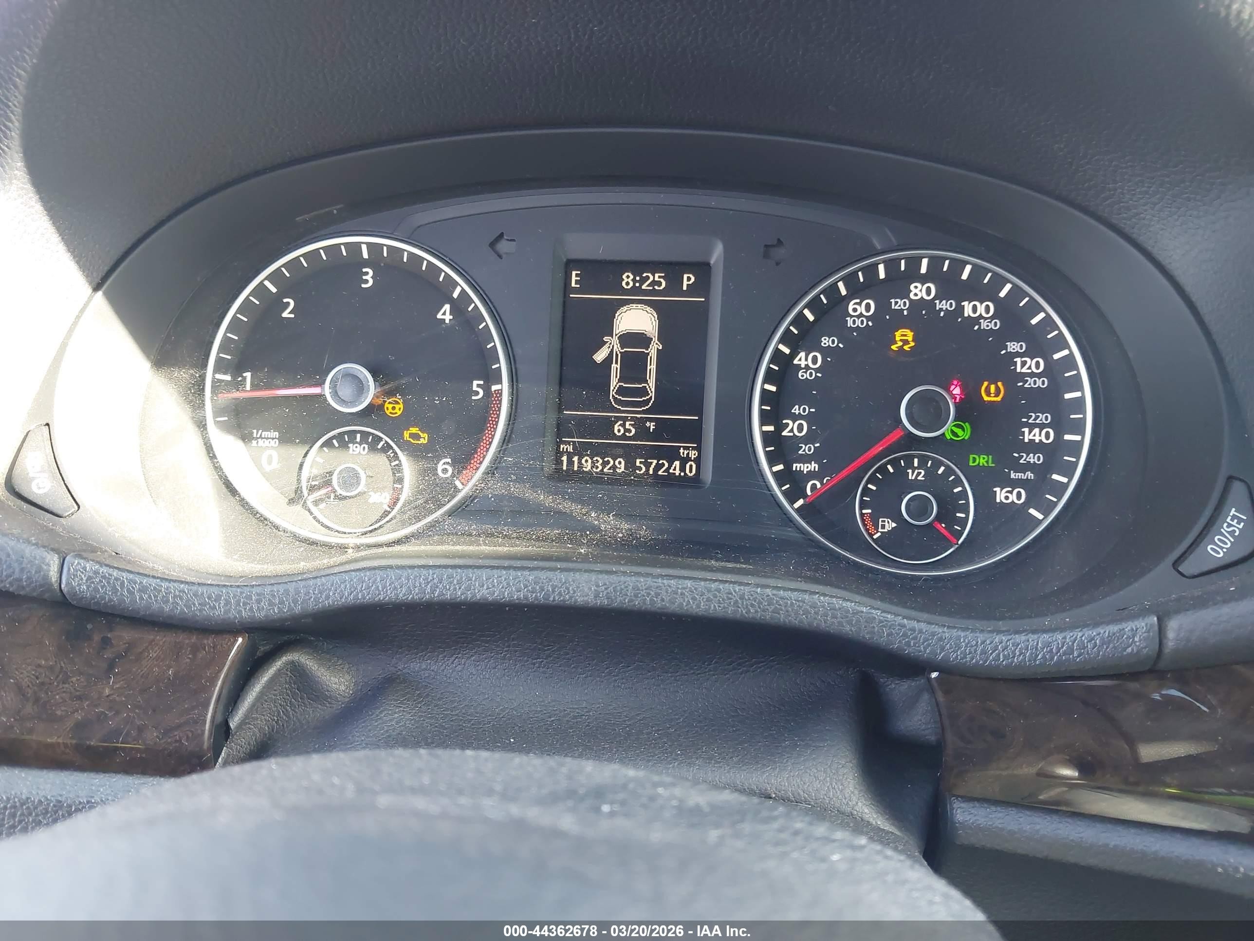 2015 Volkswagen Passat 2.0l Tdi Sel Premium Серебряный vin: 1VWCV7A30FC012038
