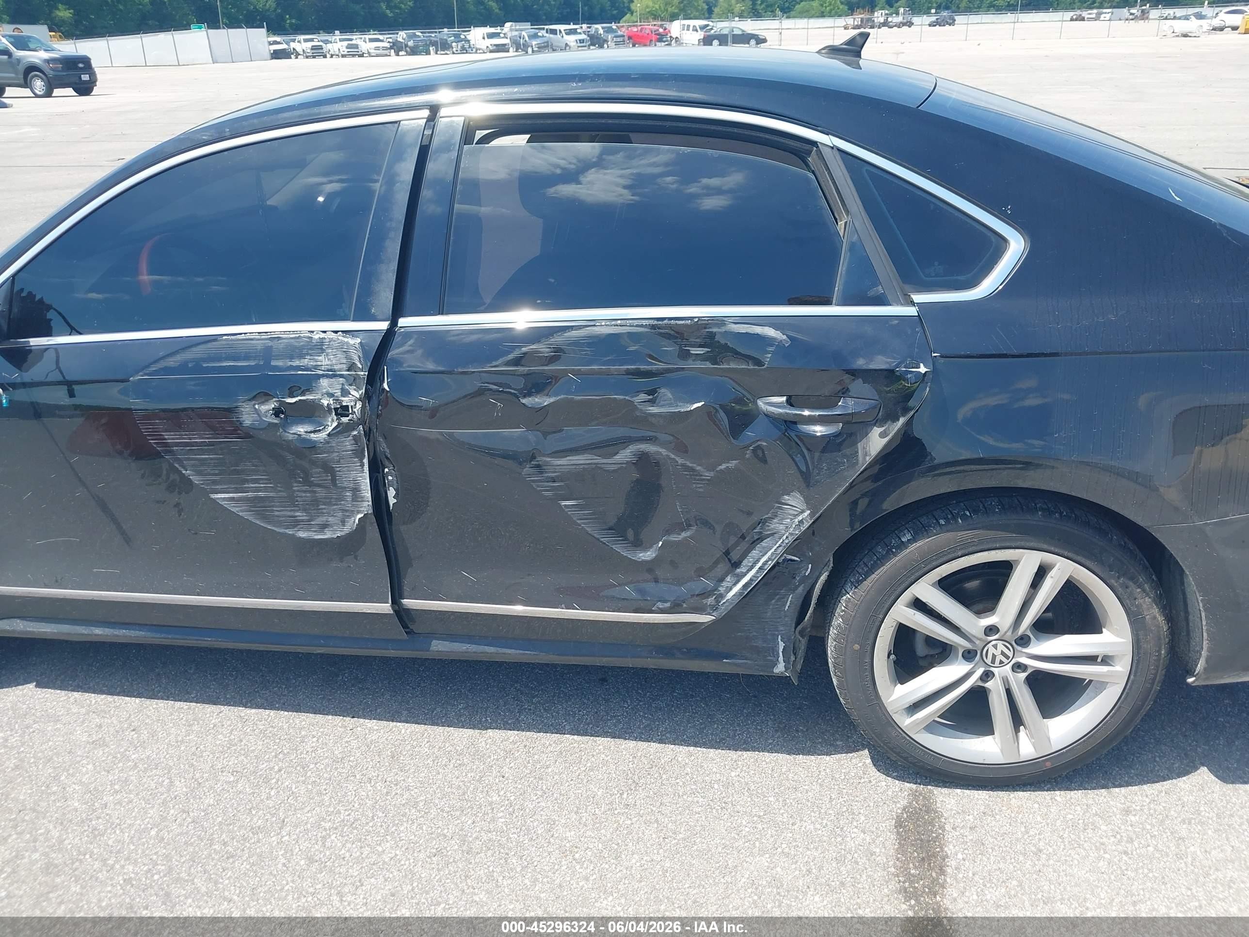 2015 Volkswagen Passat 2.0l Tdi Sel Premium Black vin: 1VWCV7A30FC094112