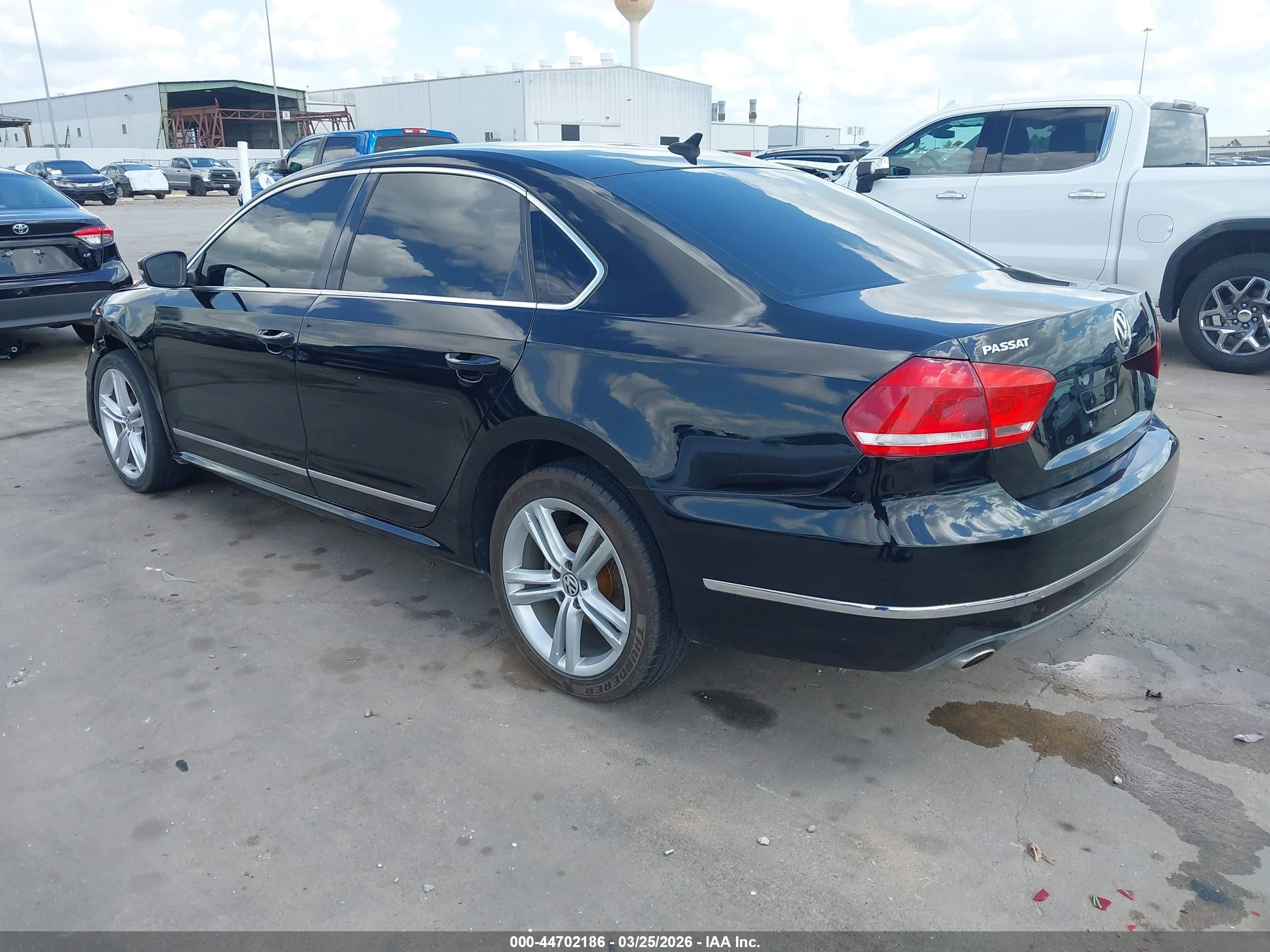 2015 Volkswagen Passat 2.0l Tdi Sel Premium Black vin: 1VWCV7A31FC008676