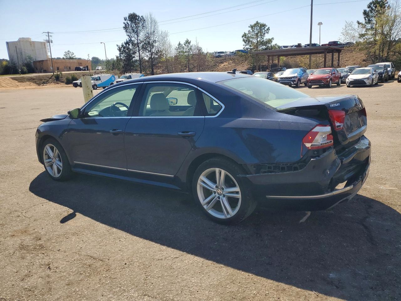 2015 Volkswagen Passat Blue vin: 1VWCV7A31FC036882