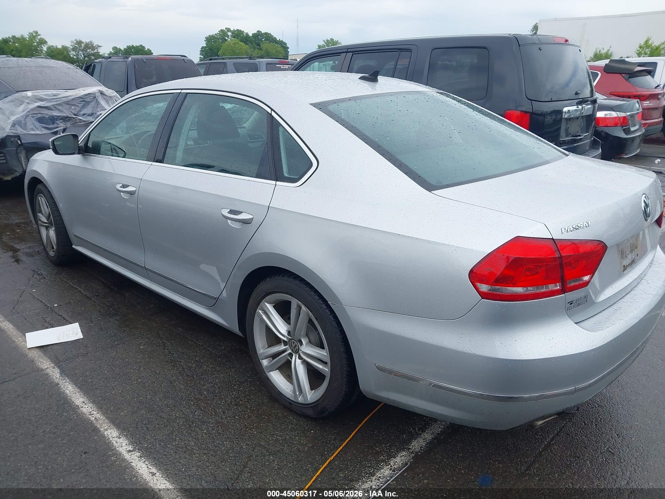 2015 Volkswagen Passat 2.0l Tdi Sel Premium Silver vin: 1VWCV7A32FC014955