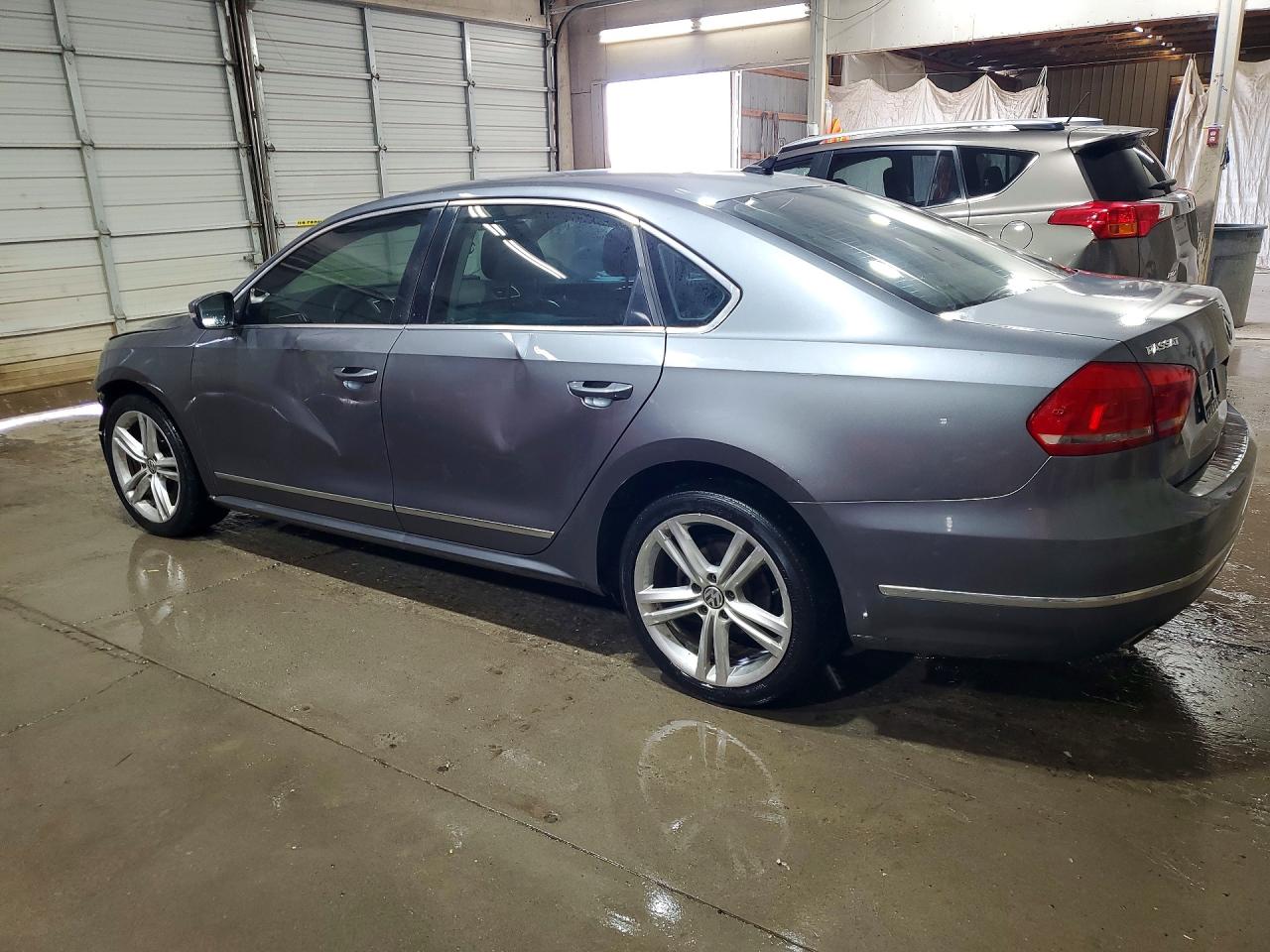 2015 Volkswagen Passat Sel Gray vin: 1VWCV7A32FC086268