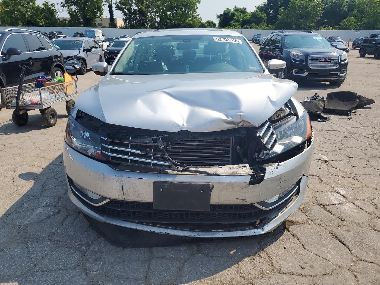 2015 Volkswagen Passat Sel Silver vin: 1VWCV7A33FC053005