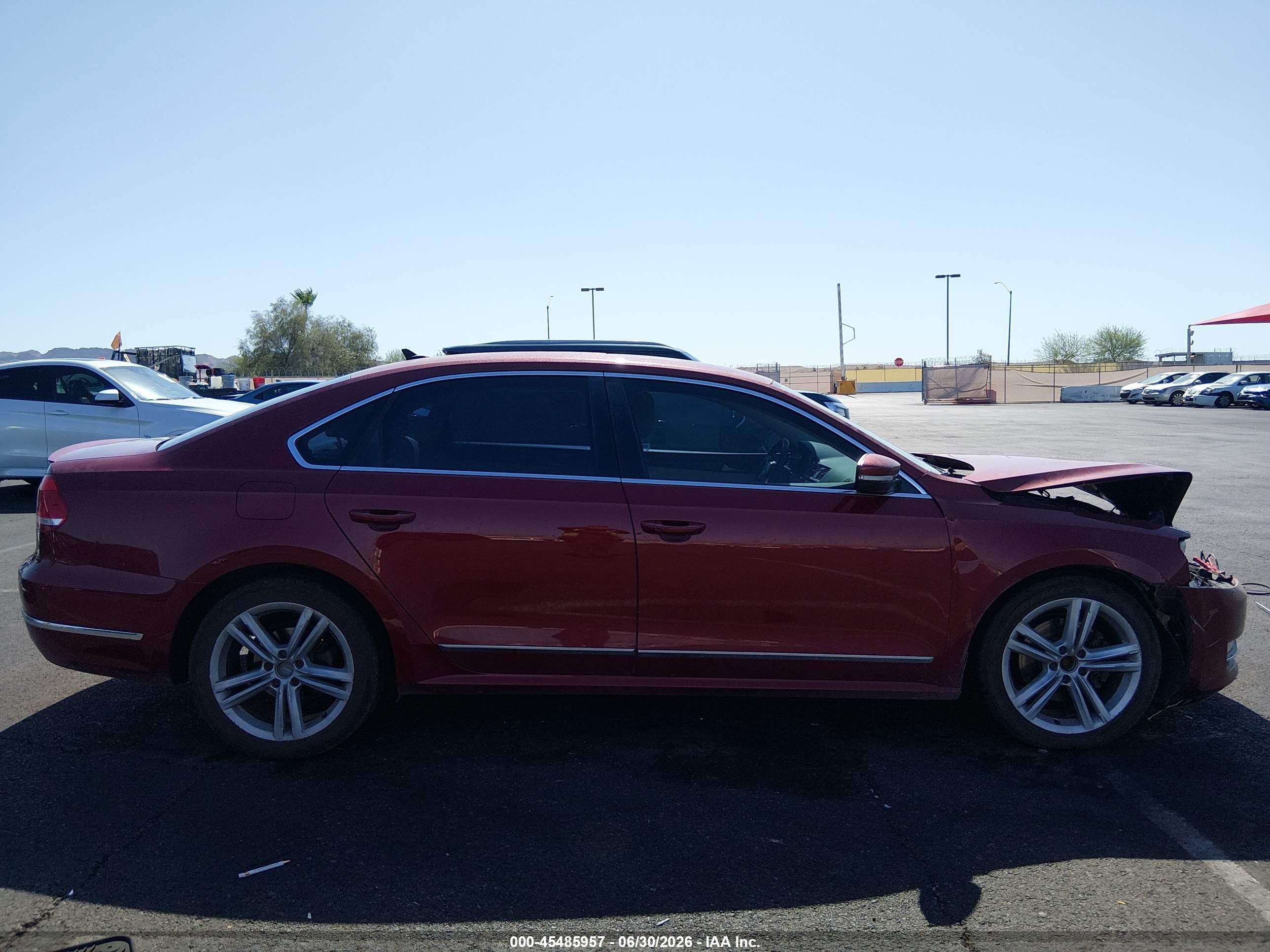 2015 Volkswagen Passat 2.0l Tdi Sel Premium Red vin: 1VWCV7A33FC063596