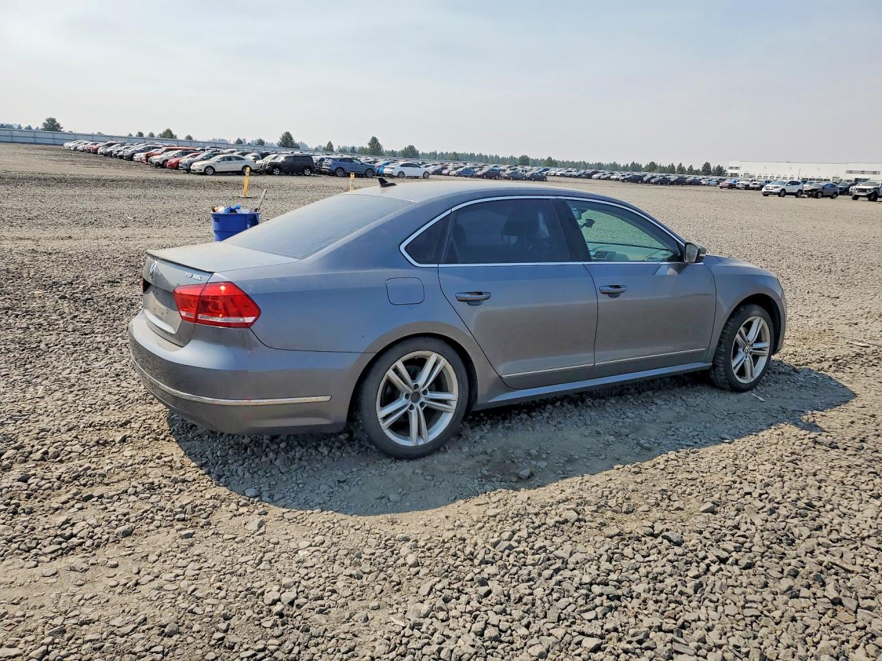 2015 Volkswagen Passat Sel Charcoal vin: 1VWCV7A33FC083430
