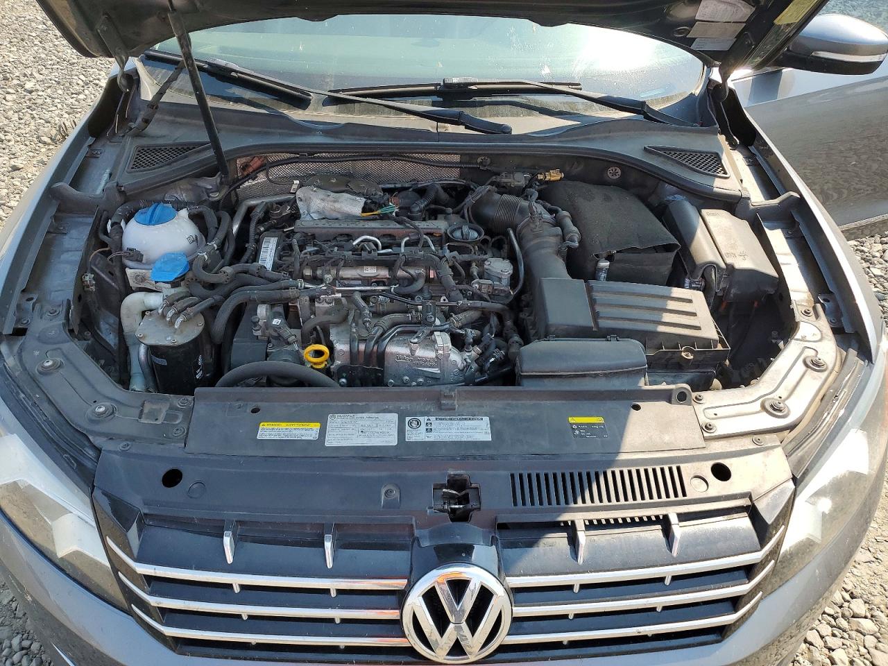 2015 Volkswagen Passat Sel Charcoal vin: 1VWCV7A33FC083430