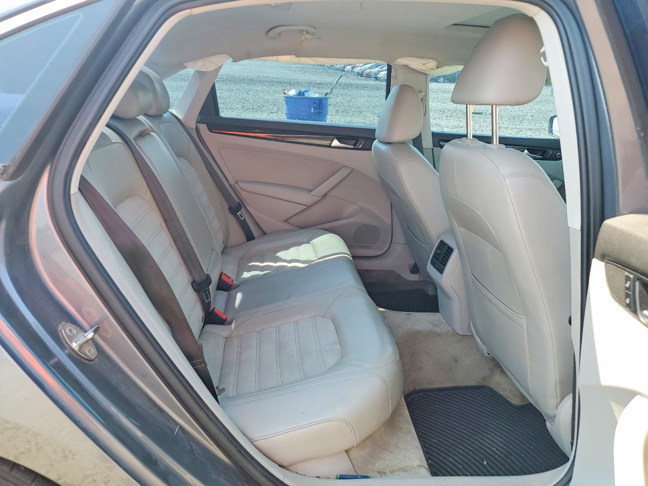 2015 Volkswagen Passat Sel Charcoal vin: 1VWCV7A33FC083430