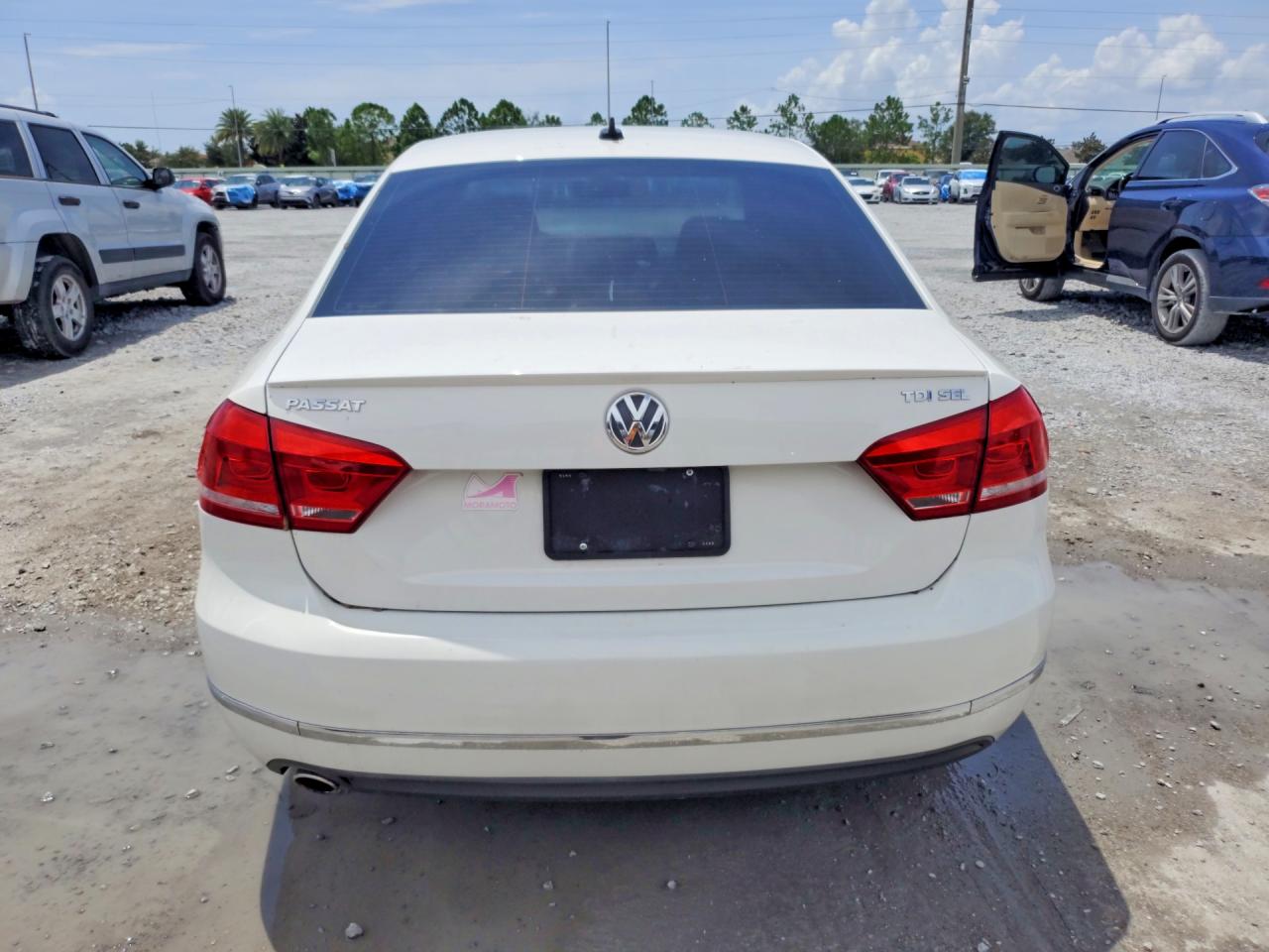 2015 Volkswagen Passat Sel White vin: 1VWCV7A34FC029585