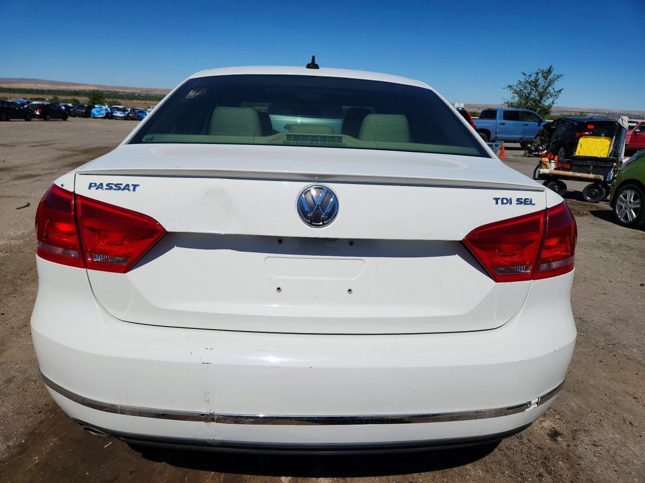 2015 Volkswagen Passat Sel White vin: 1VWCV7A34FC064790