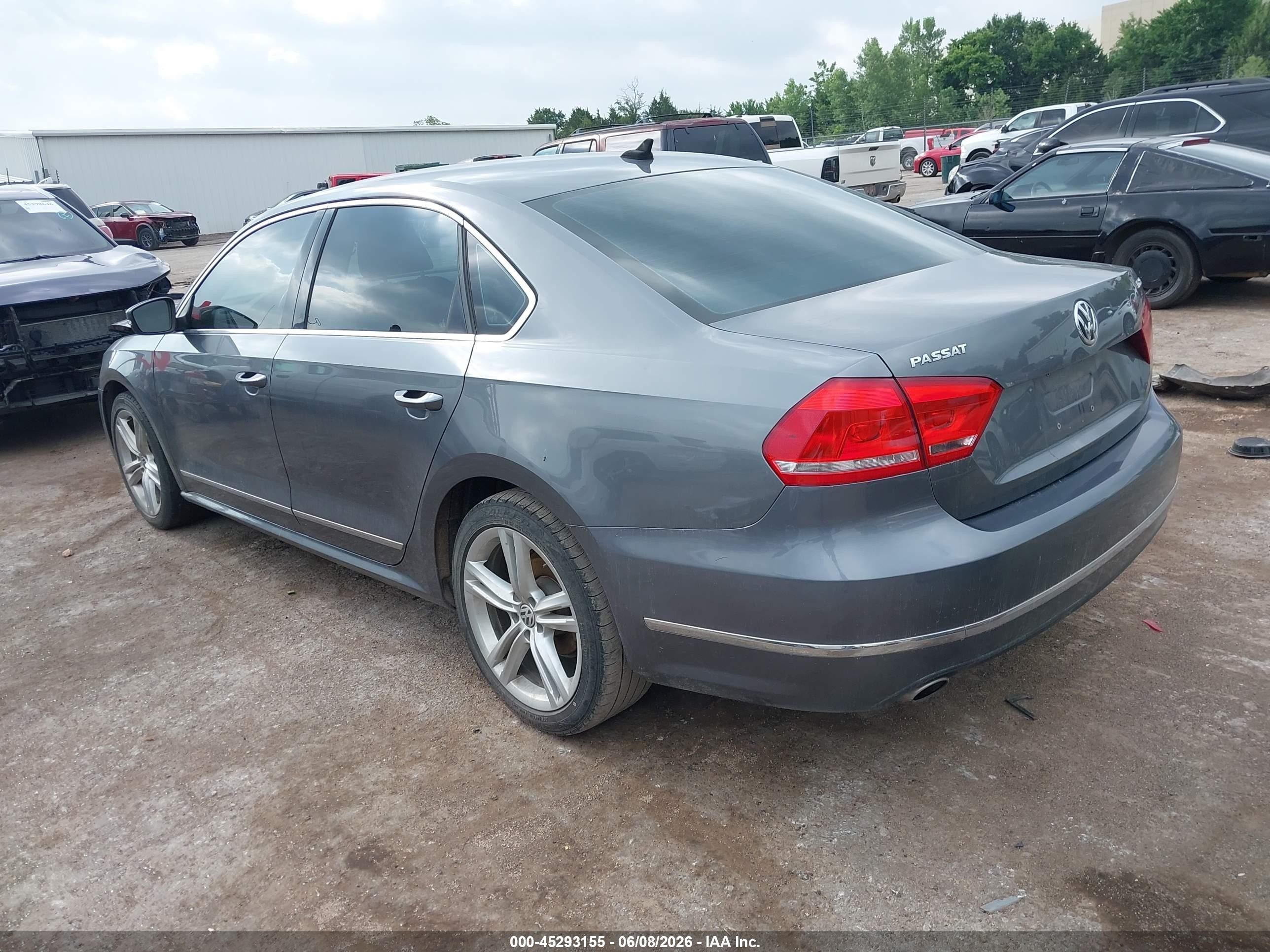2015 Volkswagen Passat 2.0l Tdi Sel Premium Gray vin: 1VWCV7A34FC080634