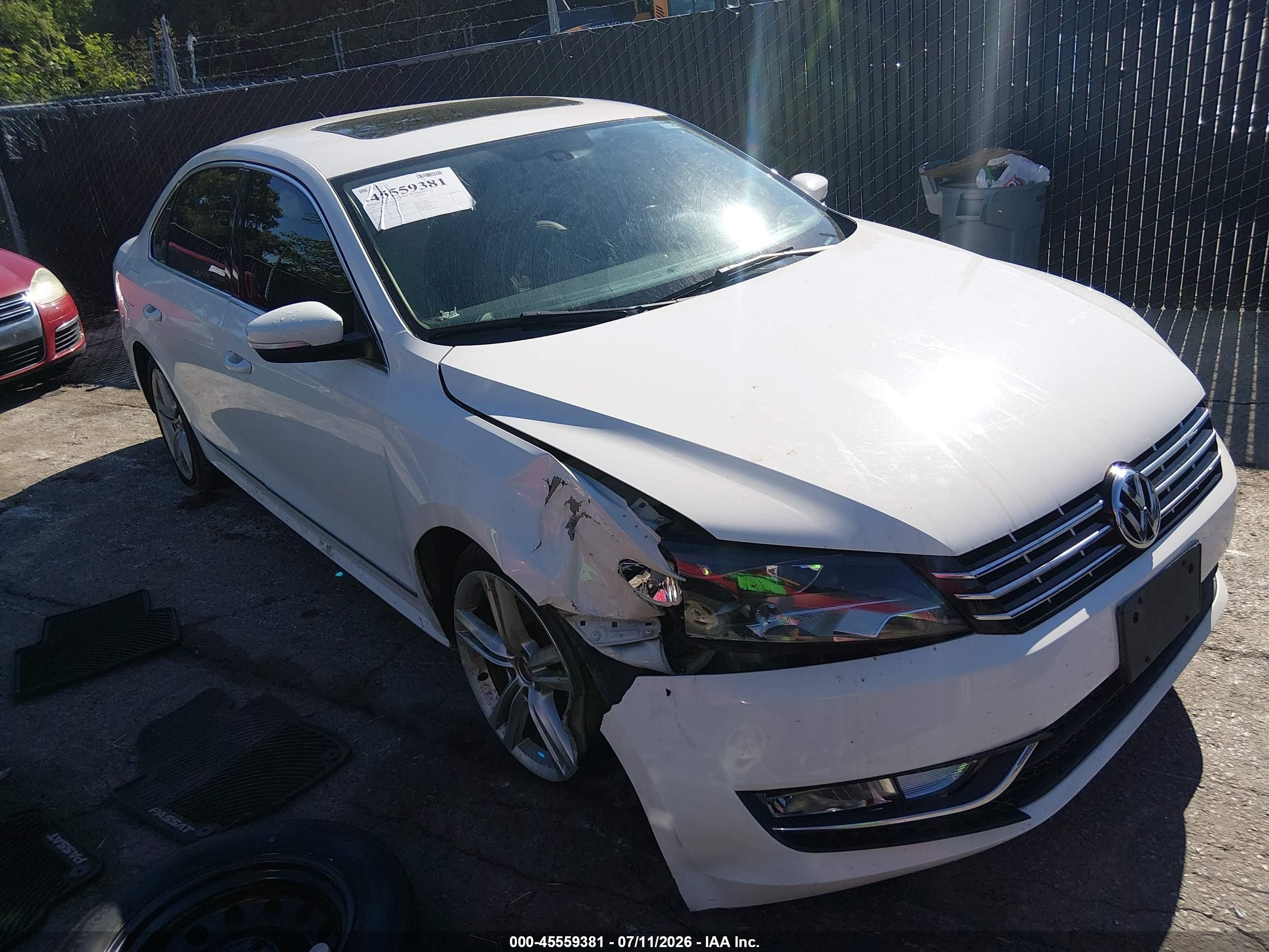 2015 Volkswagen Passat 2.0l Tdi Sel Premium White vin: 1VWCV7A34FC088765