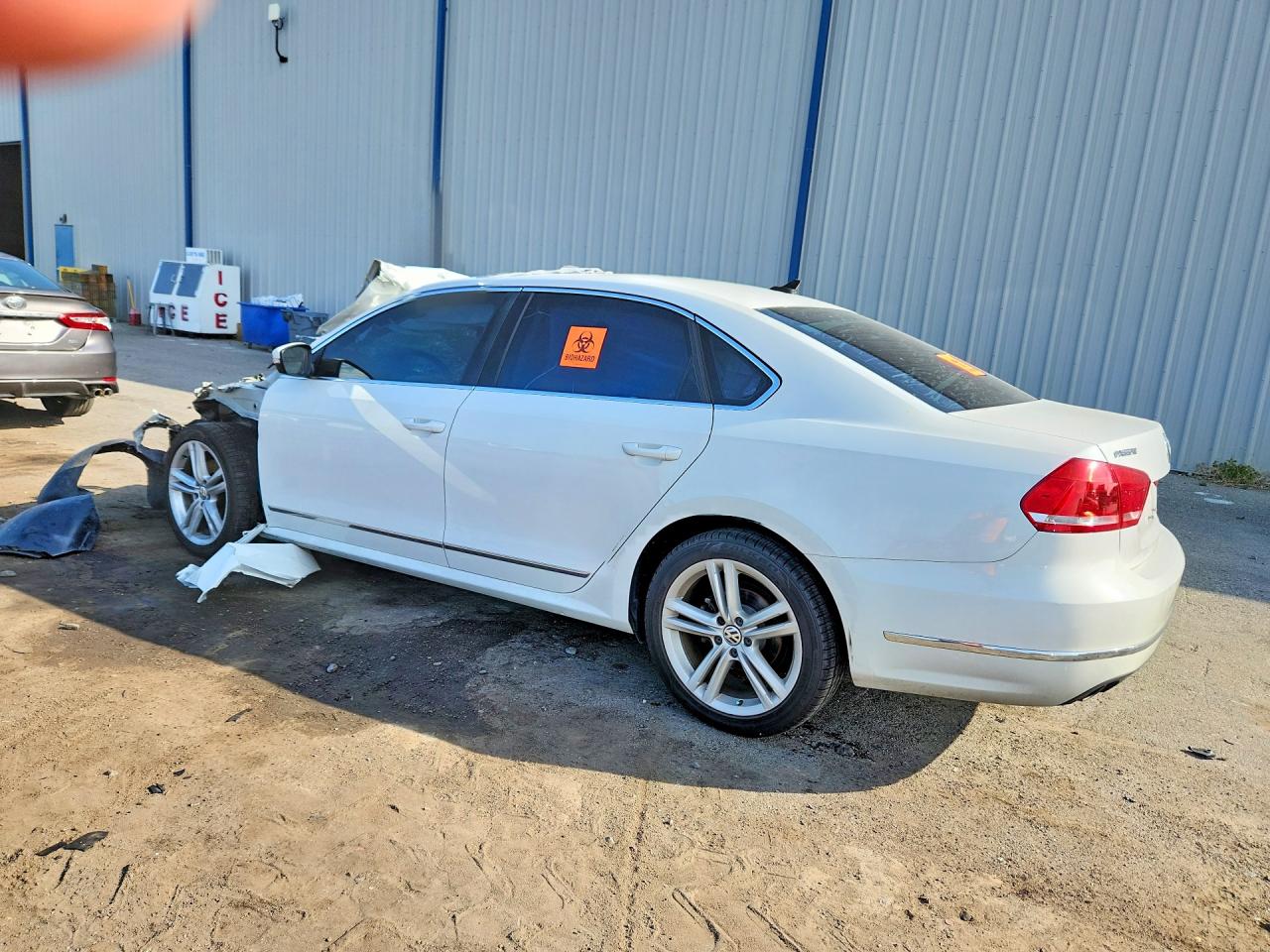 2015 Volkswagen Passat Sel White vin: 1VWCV7A34FC096977