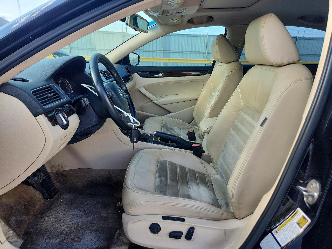 2015 Volkswagen Passat Sel Black vin: 1VWCV7A34FC121084