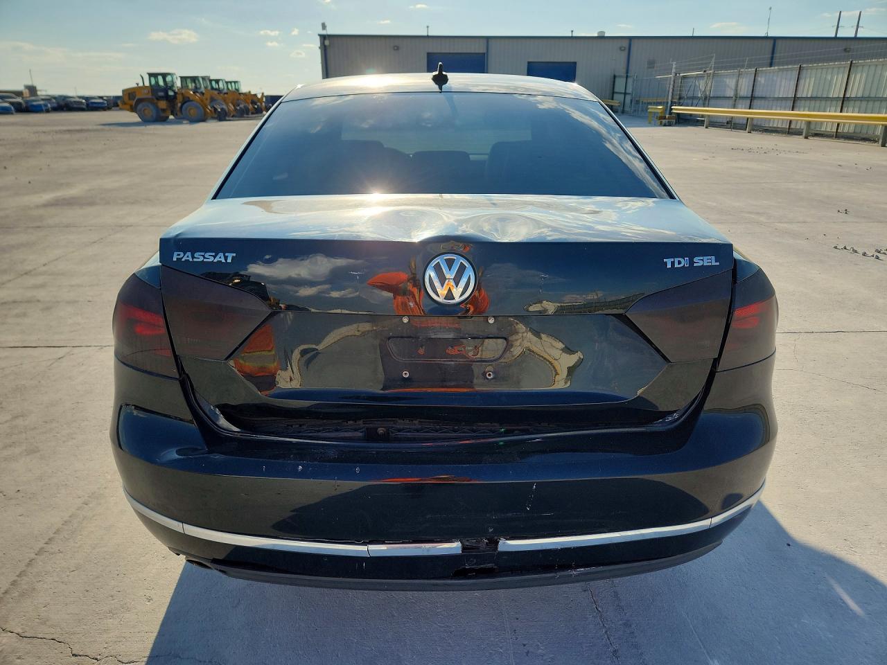 2015 Volkswagen Passat Sel Black vin: 1VWCV7A34FC121084