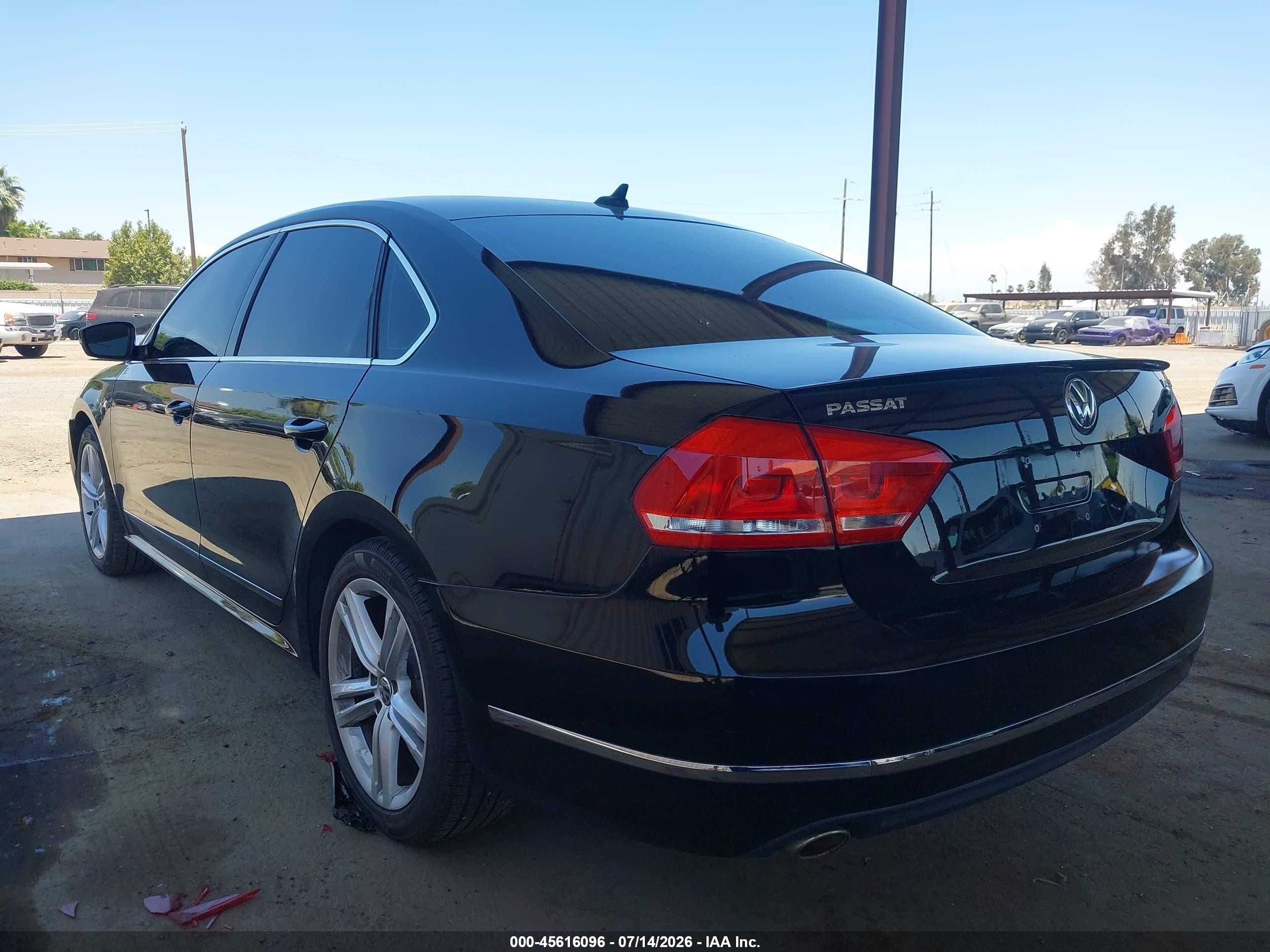 2015 Volkswagen Passat 2.0l Tdi Sel Premium Black vin: 1VWCV7A35FC048842