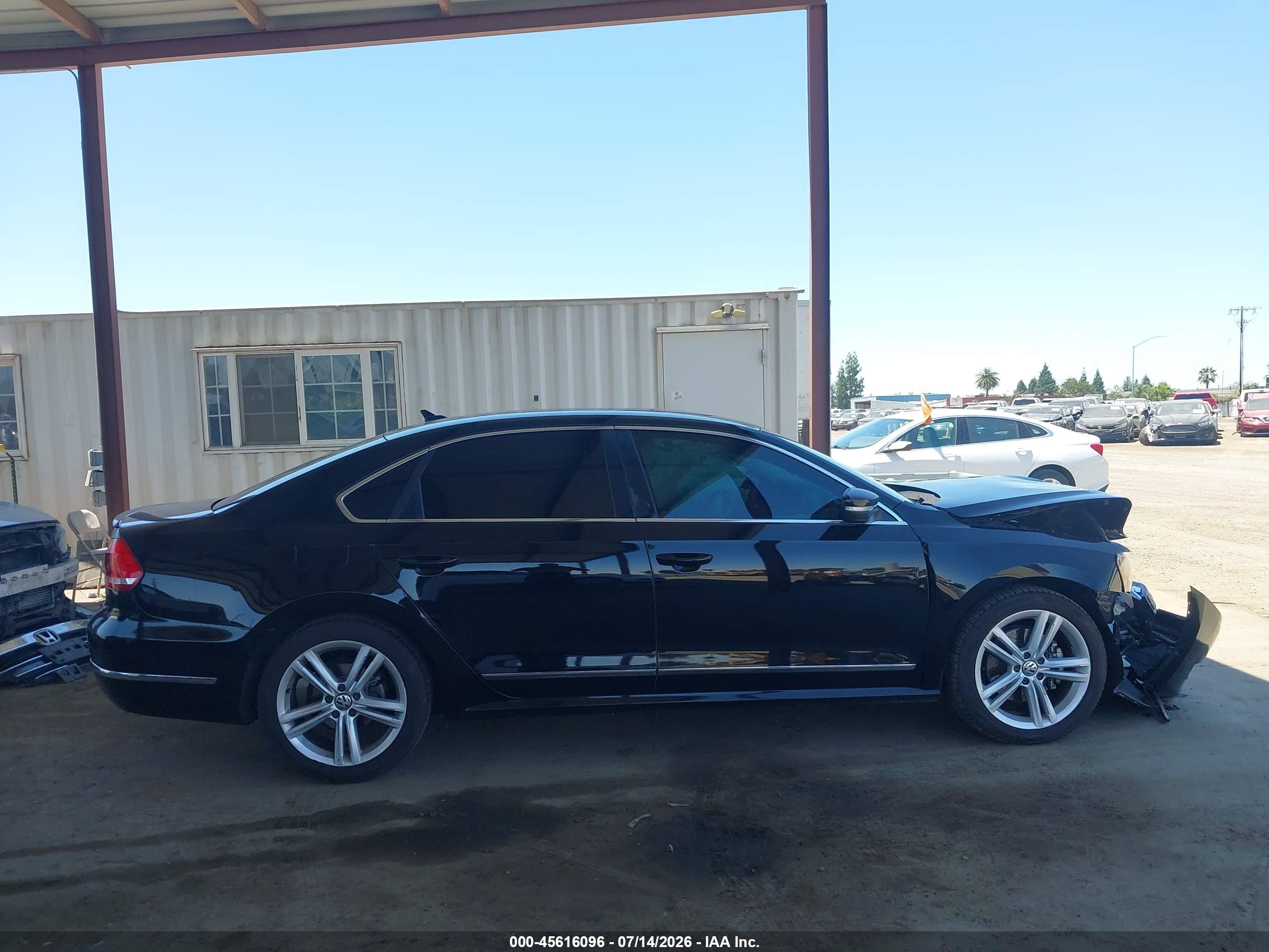 2015 Volkswagen Passat 2.0l Tdi Sel Premium Black vin: 1VWCV7A35FC048842