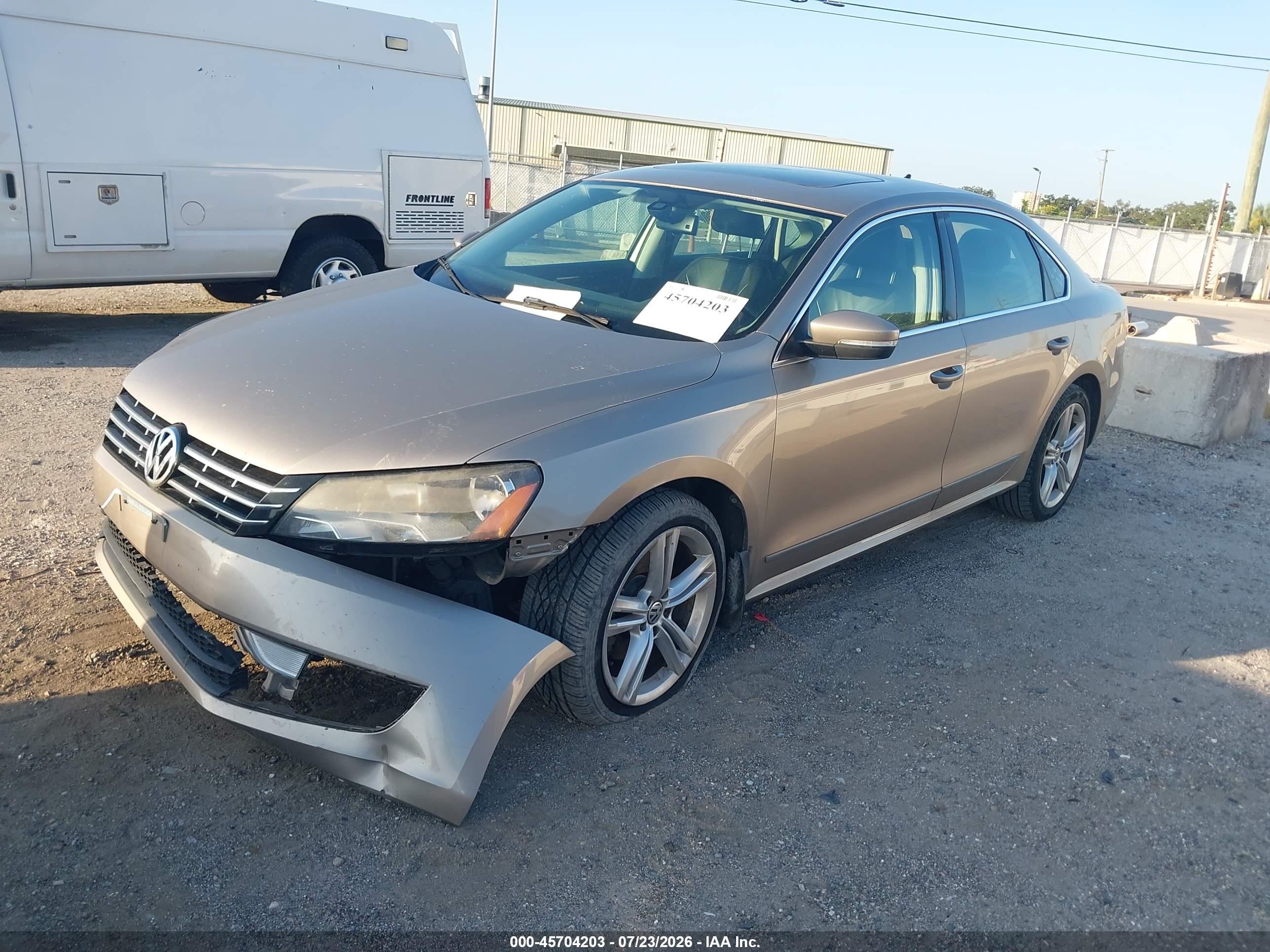 2015 Volkswagen Passat 2.0l Tdi Sel Premium Gray vin: 1VWCV7A36FC007233