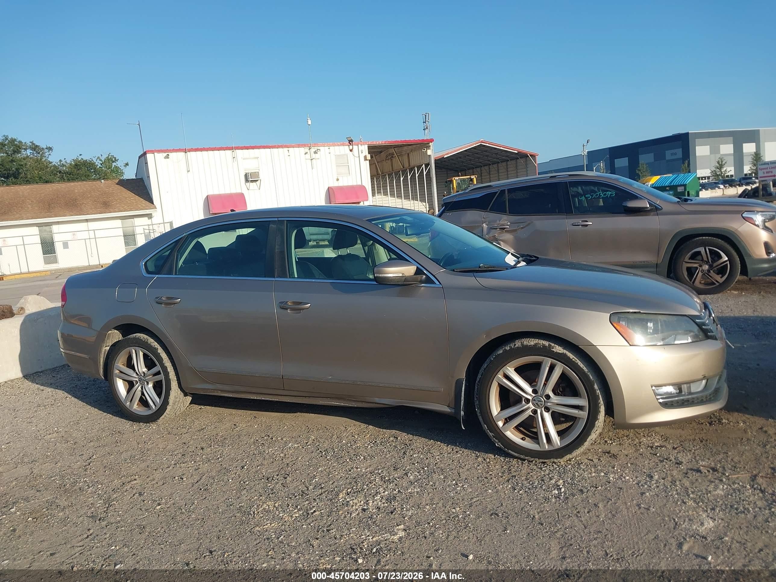2015 Volkswagen Passat 2.0l Tdi Sel Premium Gray vin: 1VWCV7A36FC007233