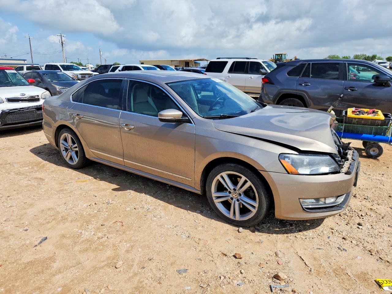 2015 Volkswagen Passat Sel Tan vin: 1VWCV7A36FC048512