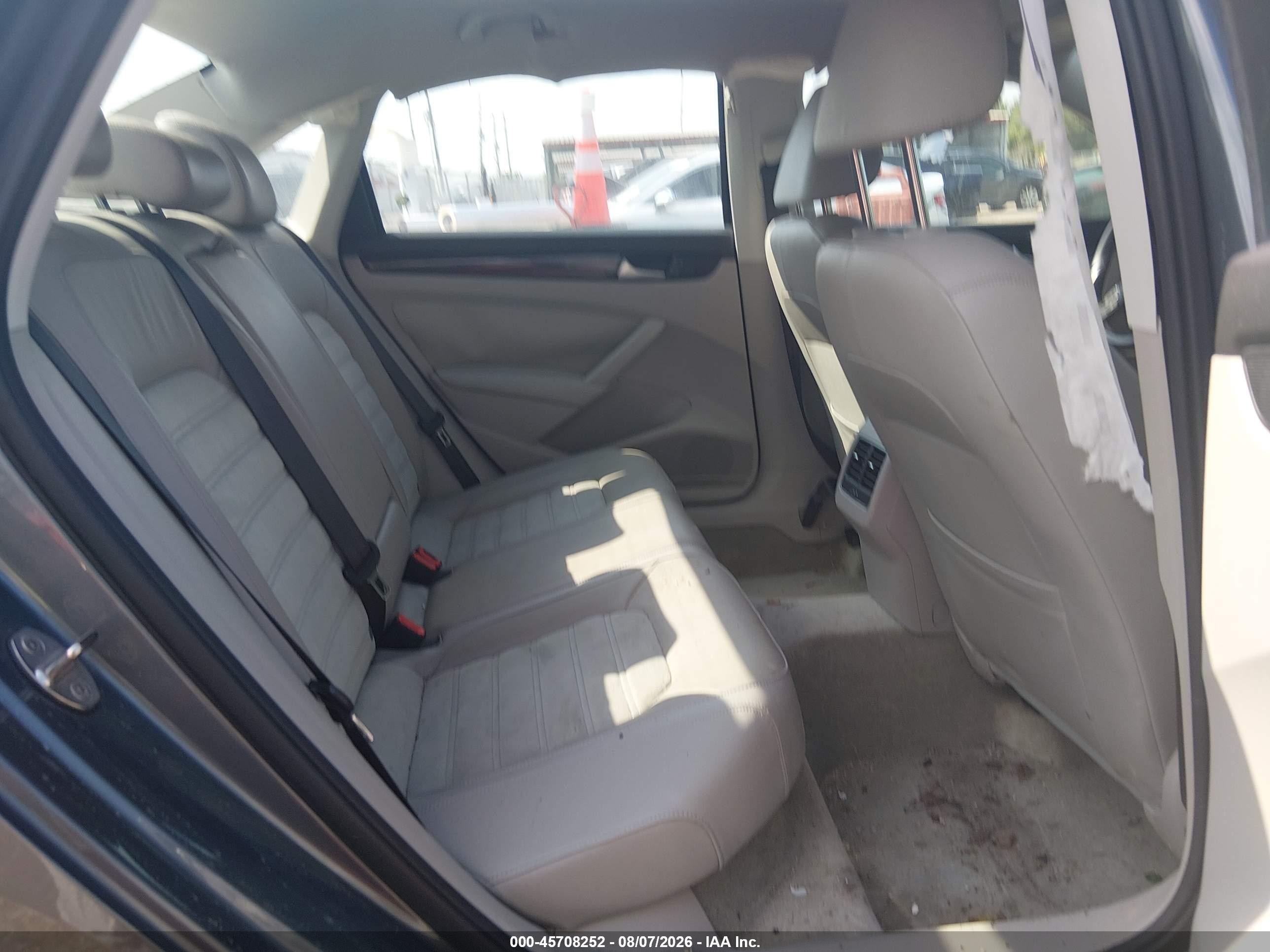 2015 Volkswagen Passat 2.0l Tdi Sel Premium Gray vin: 1VWCV7A36FC065164