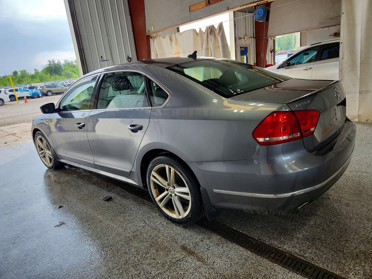 2015 Volkswagen Passat Sel Gray vin: 1VWCV7A36FC087231