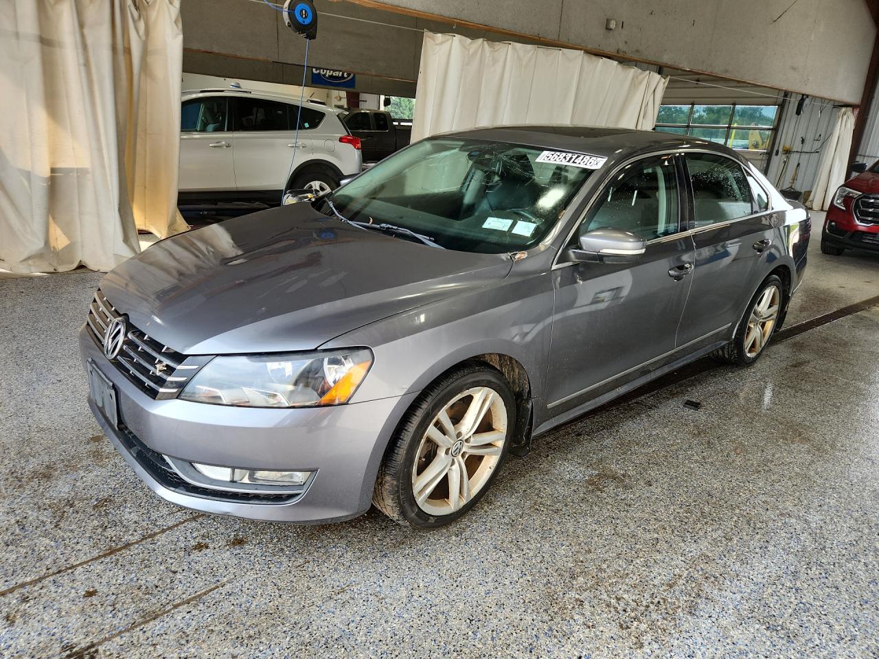 2015 Volkswagen Passat Sel Gray vin: 1VWCV7A36FC087231 Damage: Left Front Fender, Dent(S) W/ Paint Dmg, 1 To 2 Inches