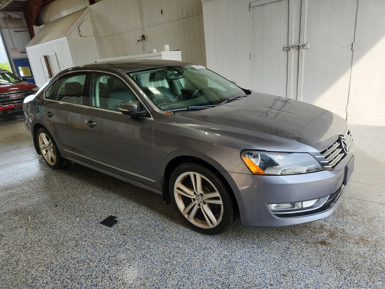 2015 Volkswagen Passat Sel Gray vin: 1VWCV7A36FC087231 Damage: Right Front Fender, Dent(S) W/ Paint Dmg, 5 To 6 Inches