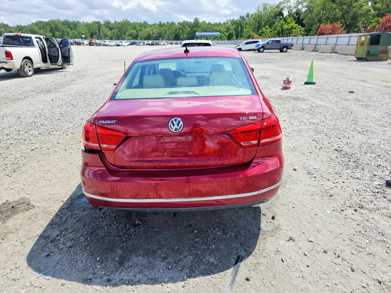 2015 Volkswagen Passat Sel Red vin: 1VWCV7A36FC121250