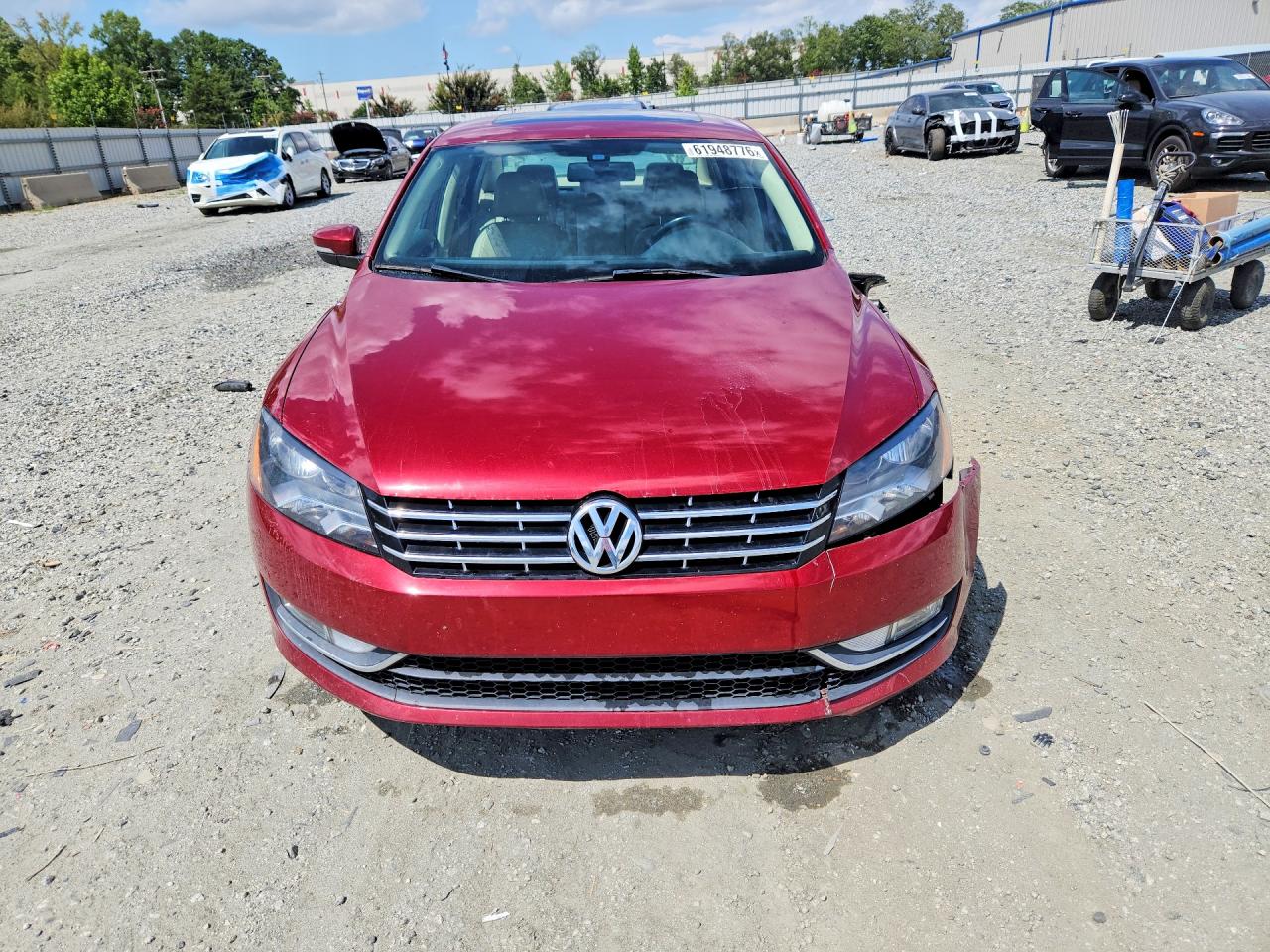 2015 Volkswagen Passat Sel Red vin: 1VWCV7A36FC121250