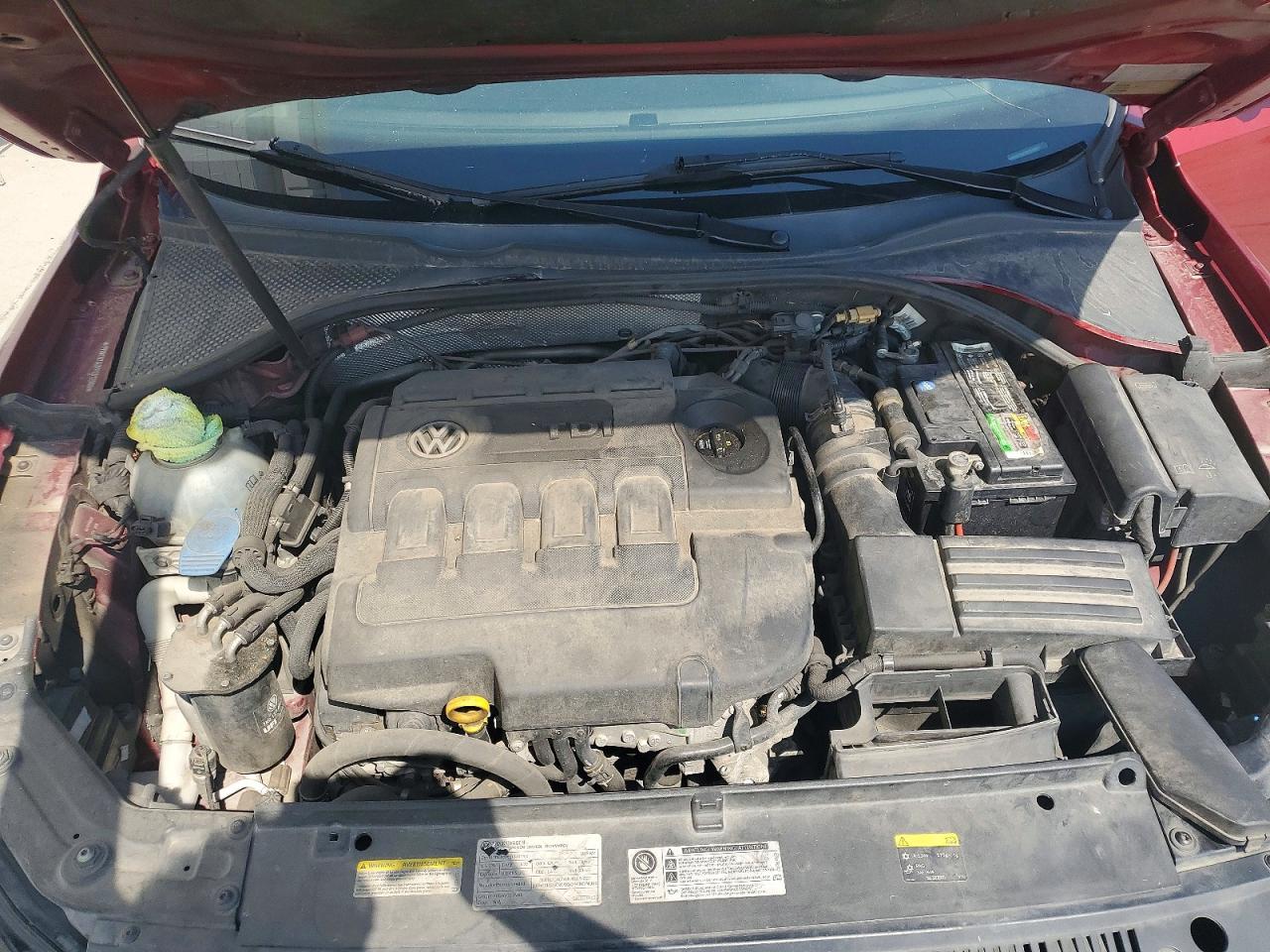 2015 Volkswagen Passat Sel Красный vin: 1VWCV7A37FC012960