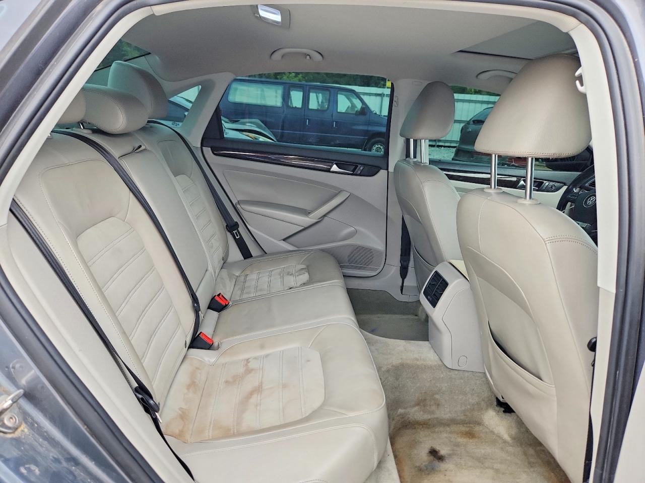 2015 Volkswagen Passat Sel Gray vin: 1VWCV7A37FC036224
