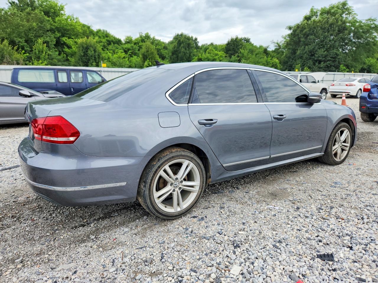 2015 Volkswagen Passat Sel Gray vin: 1VWCV7A37FC036224