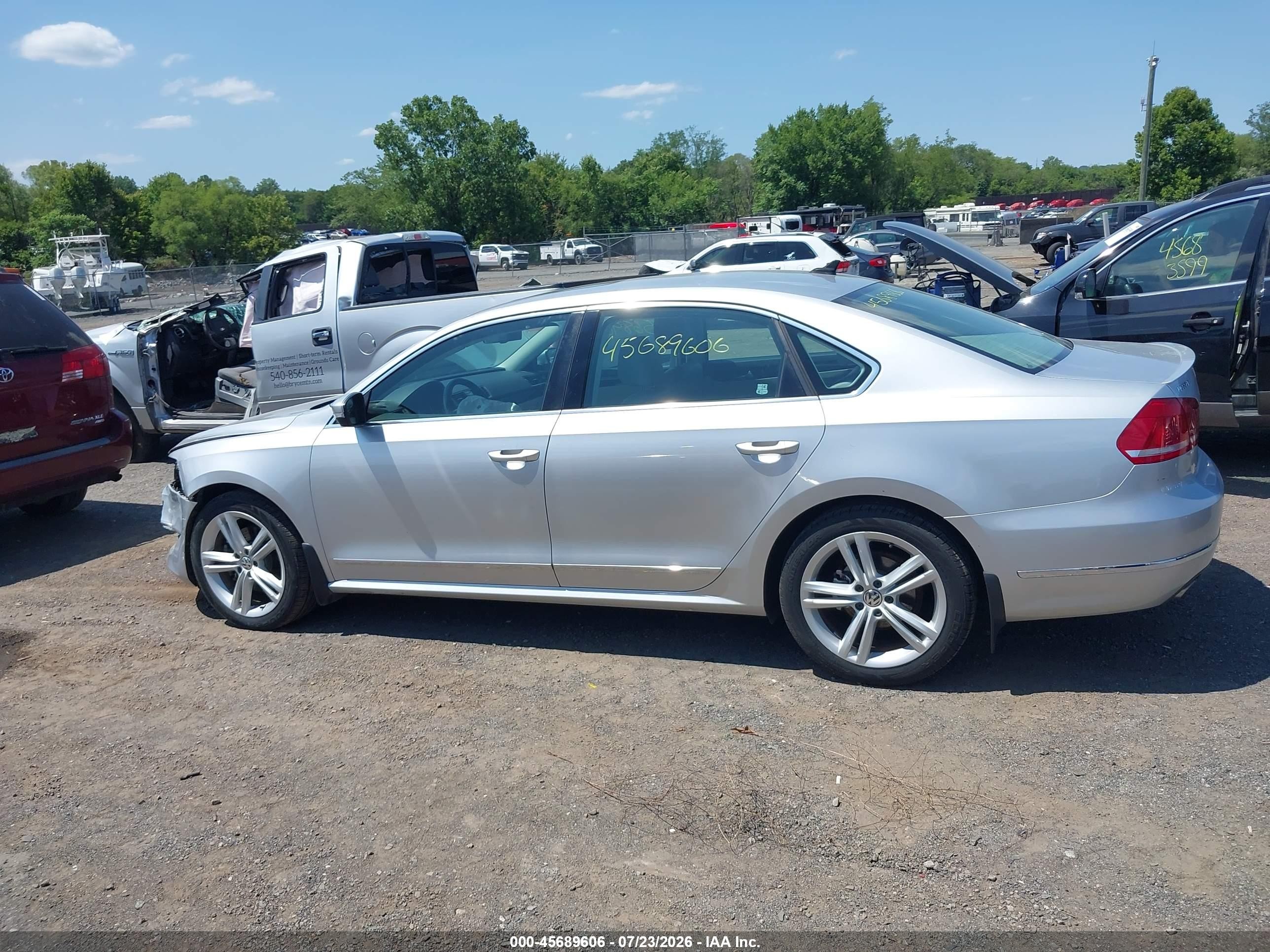 2015 Volkswagen Passat 2.0l Tdi Sel Premium Silver vin: 1VWCV7A38FC032571