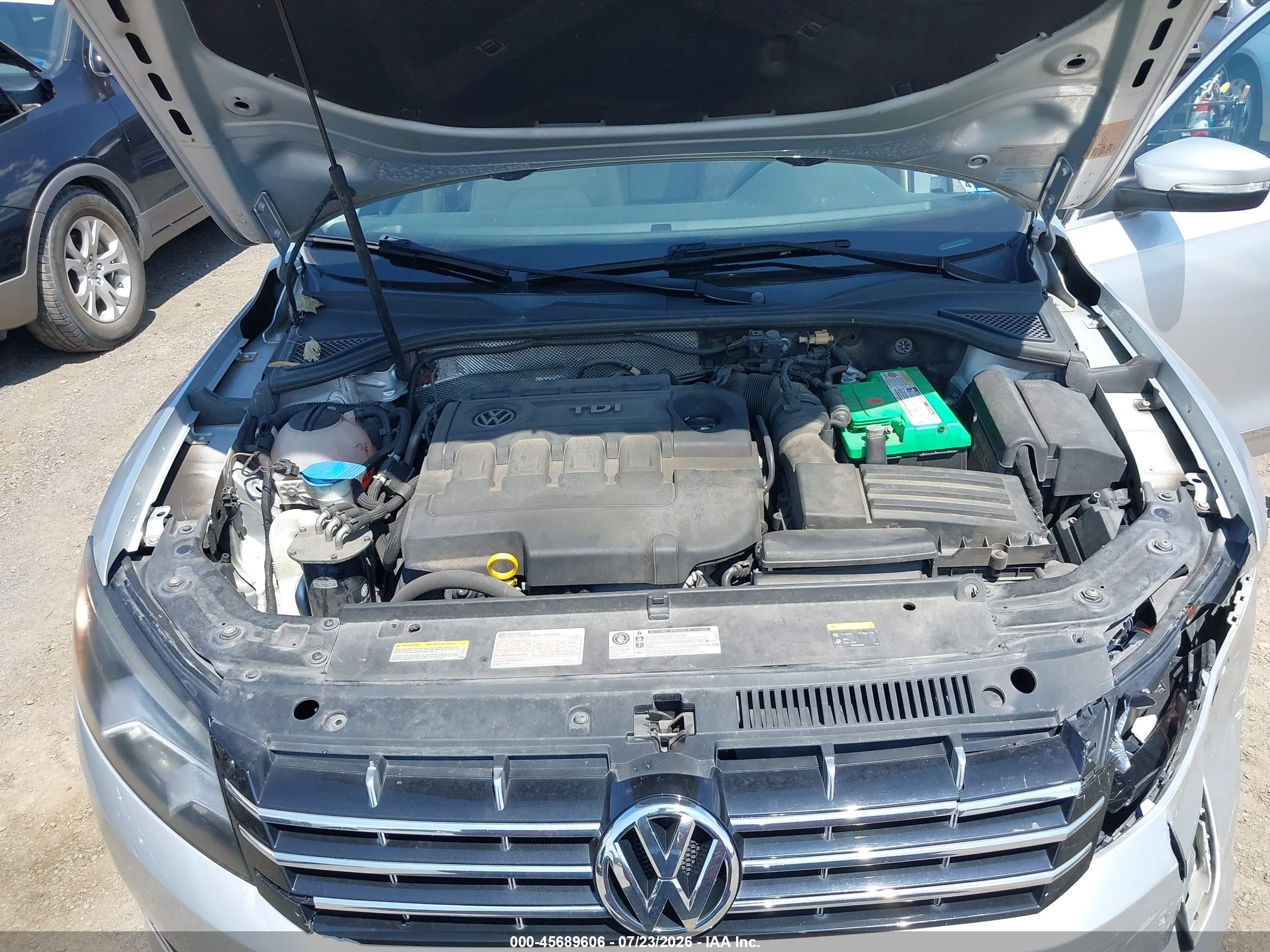 2015 Volkswagen Passat 2.0l Tdi Sel Premium Silver vin: 1VWCV7A38FC032571
